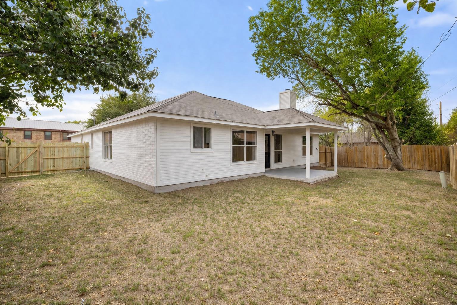 1006 Cottonbowl Dr, Taylor, TX 76574