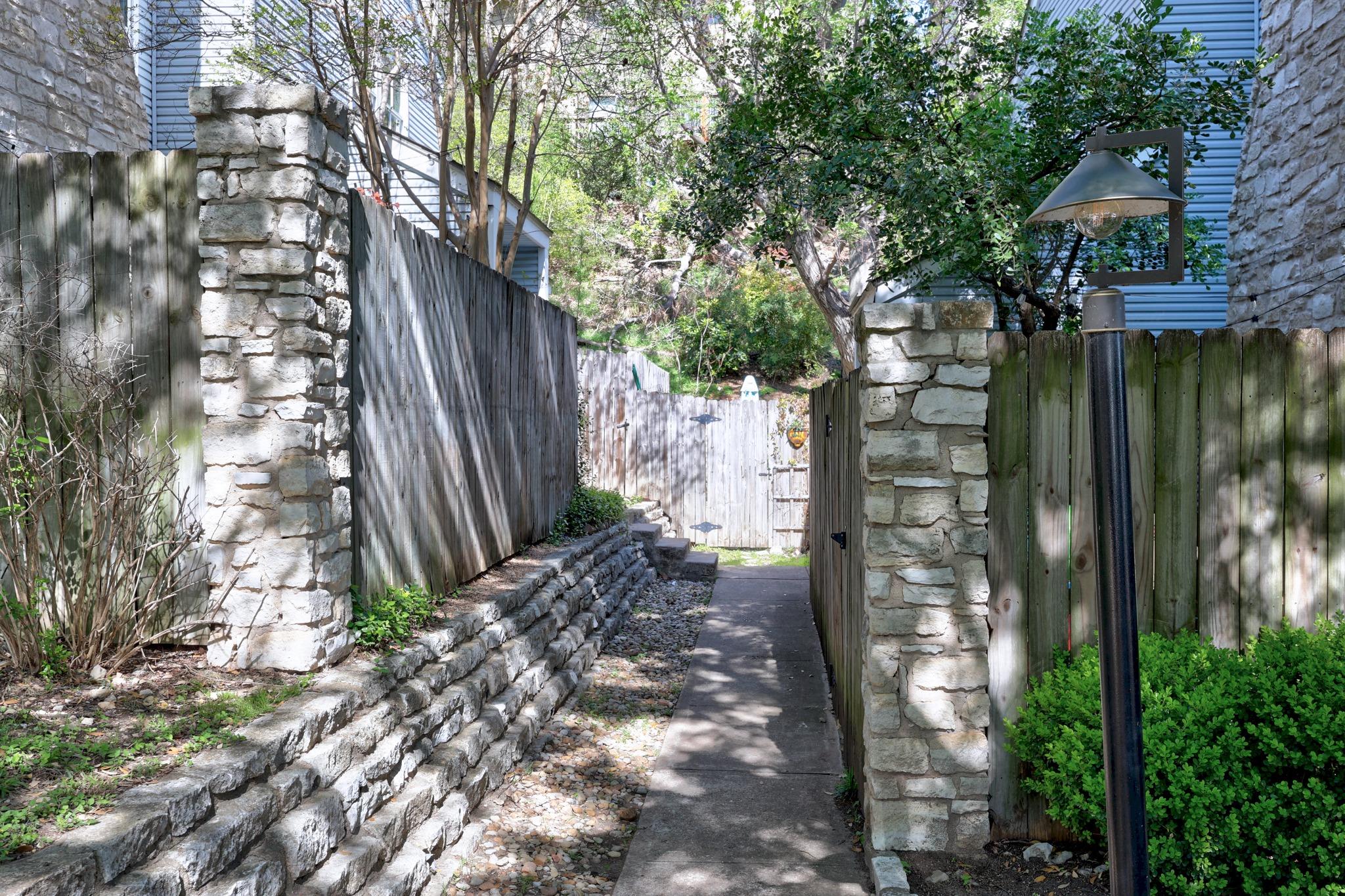 6821 Old Quarry Ln, Austin, TX 78731
