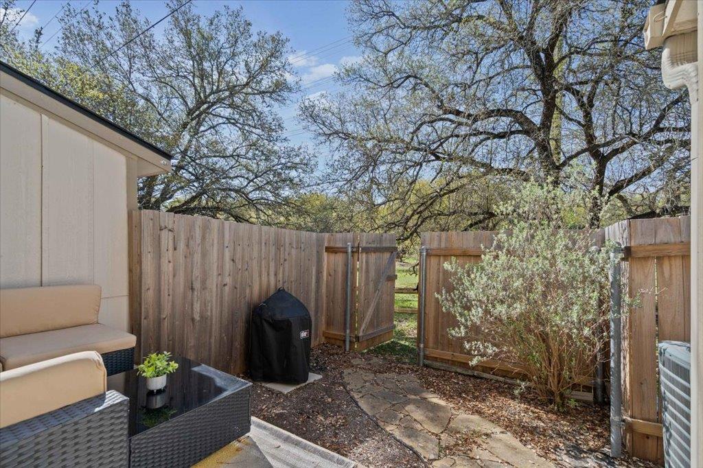 11821 Bittern Holw # 44, Austin, TX 78758