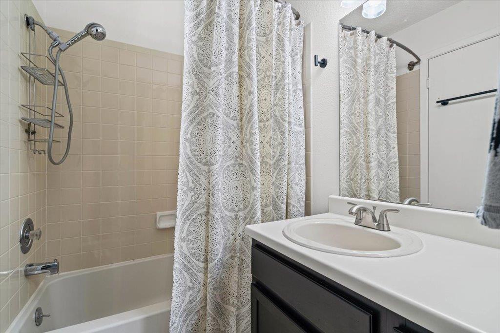 11821 Bittern Holw # 44, Austin, TX 78758