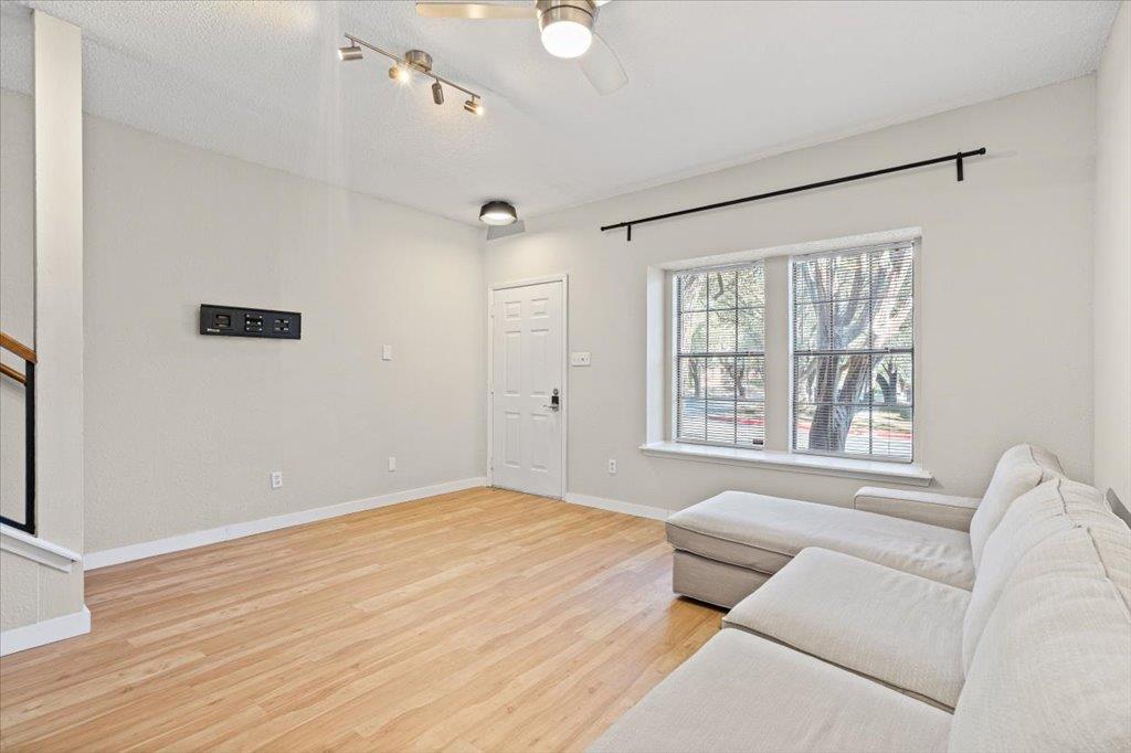 11821 Bittern Holw # 44, Austin, TX 78758