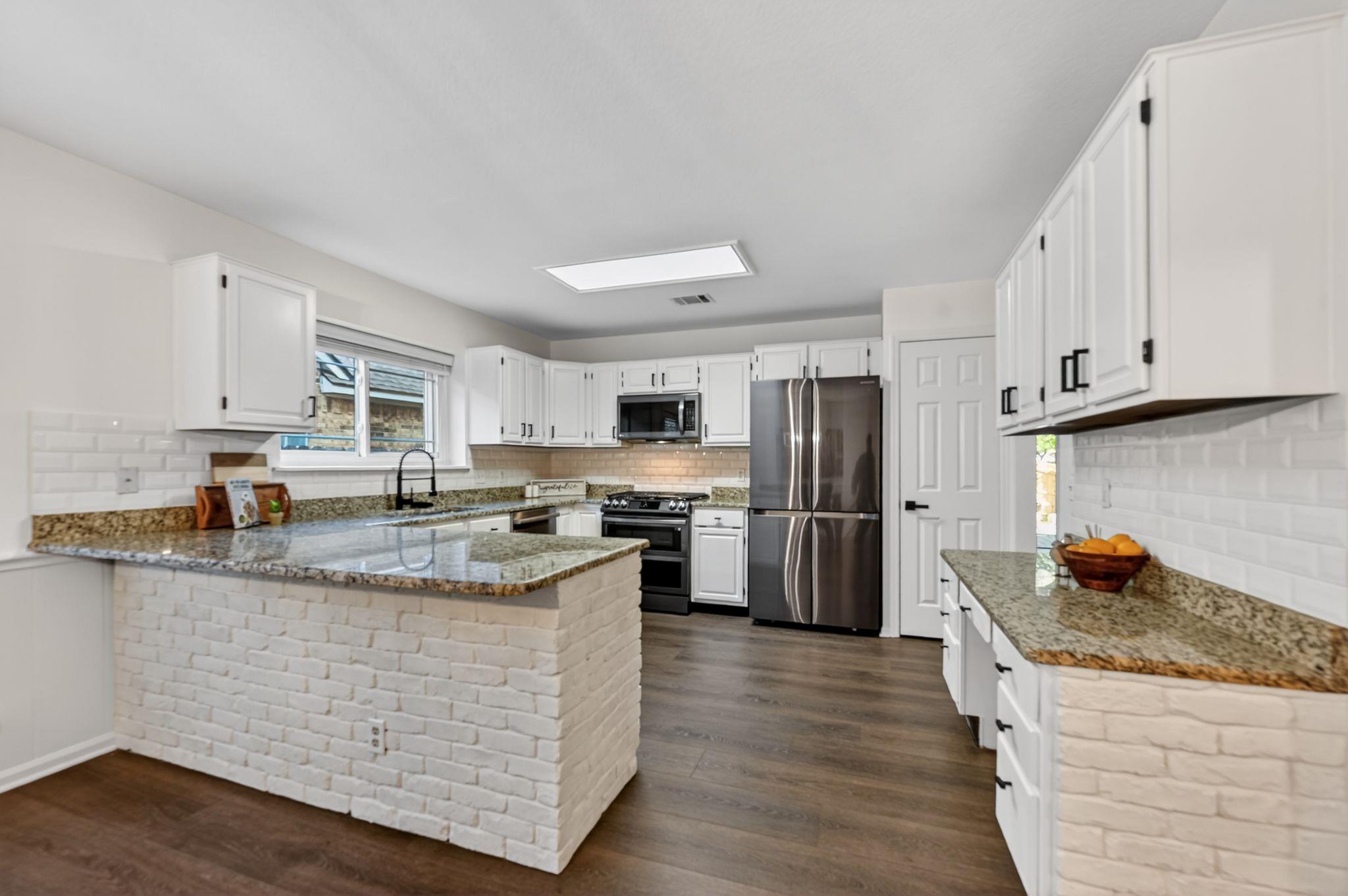 1118 Oaklands Dr, Round Rock, TX 78681