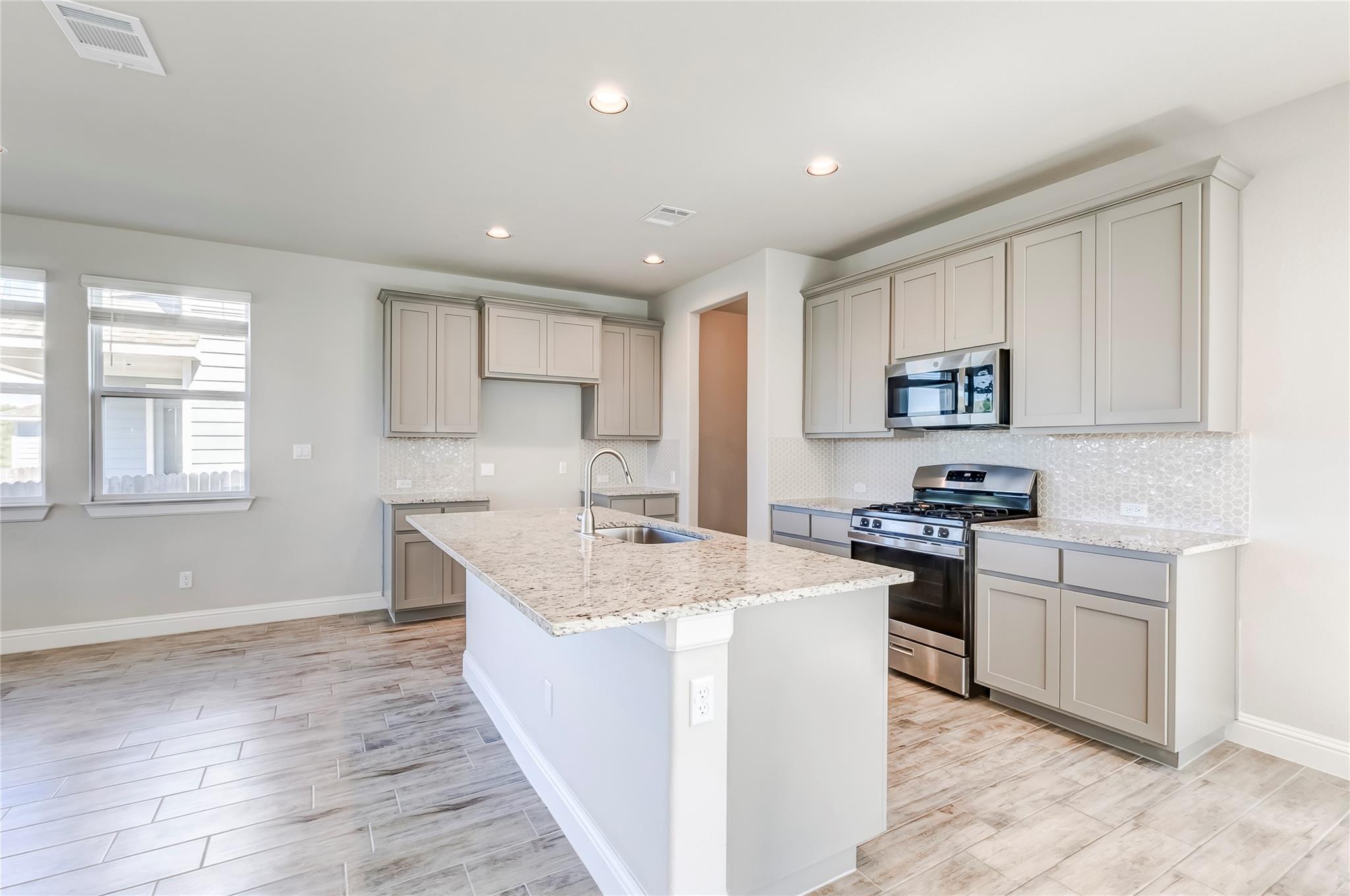 113 Riverhill Dr, Georgetown, TX 78628