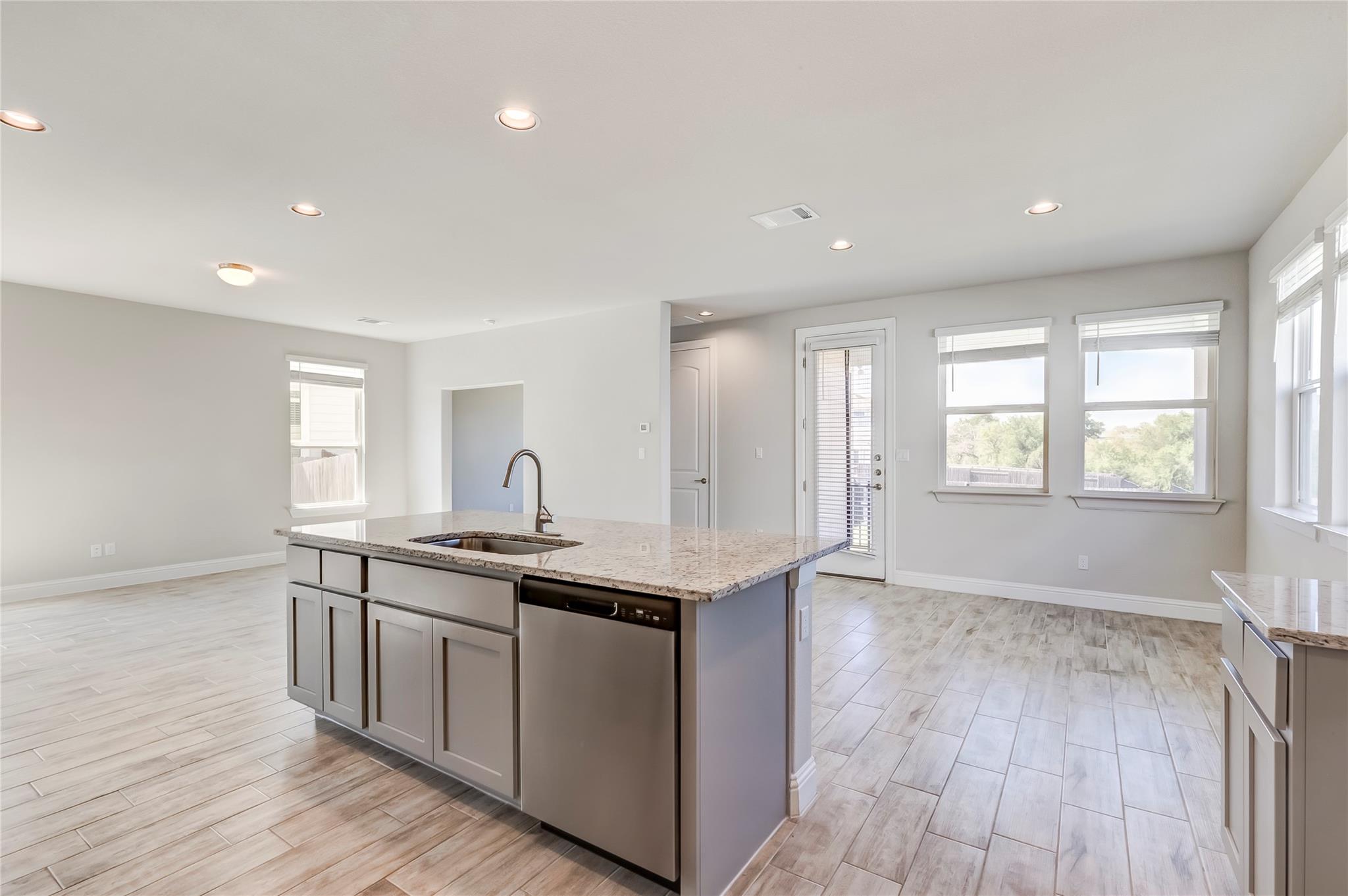 113 Riverhill Dr, Georgetown, TX 78628