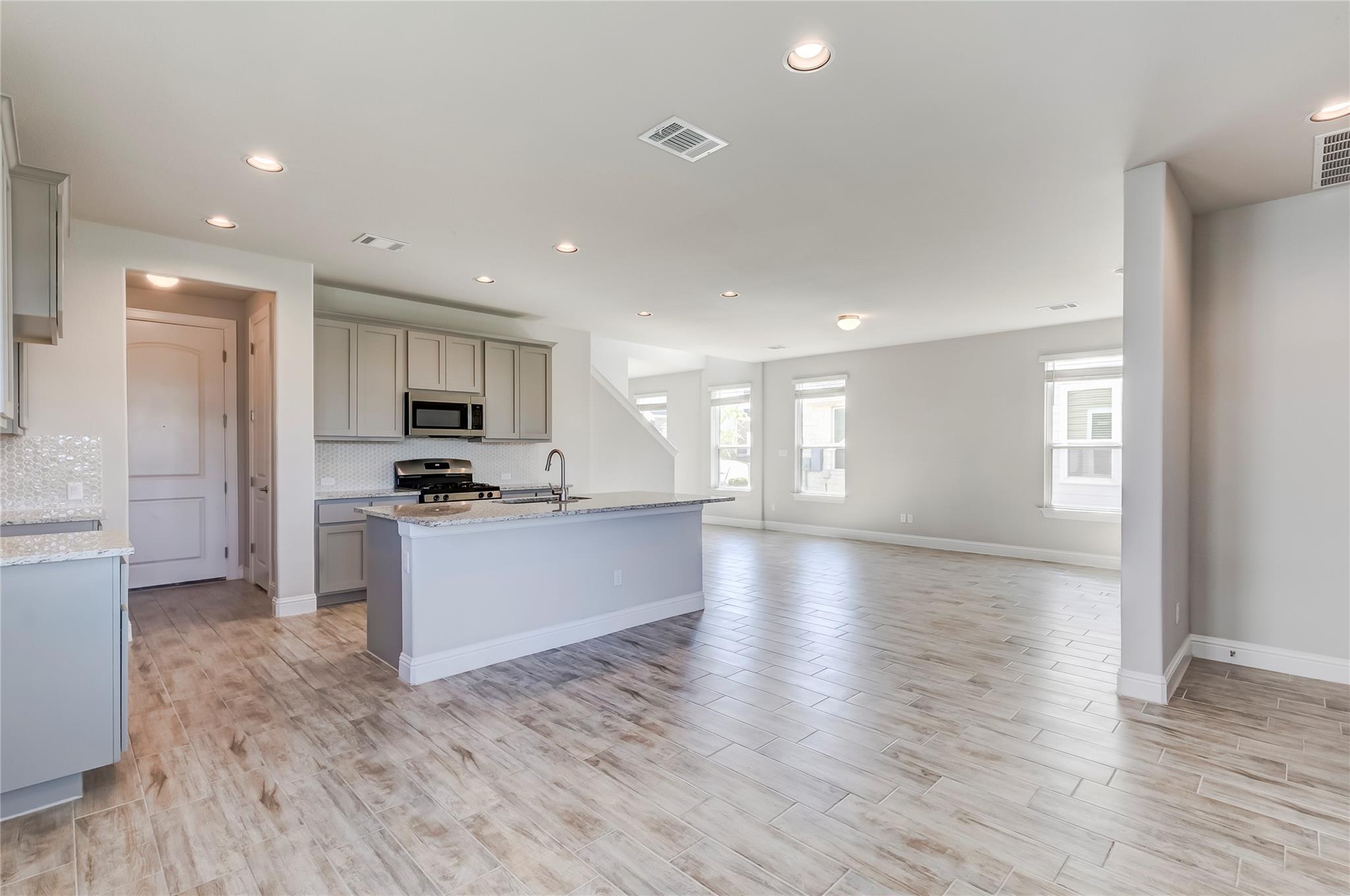 113 Riverhill Dr, Georgetown, TX 78628