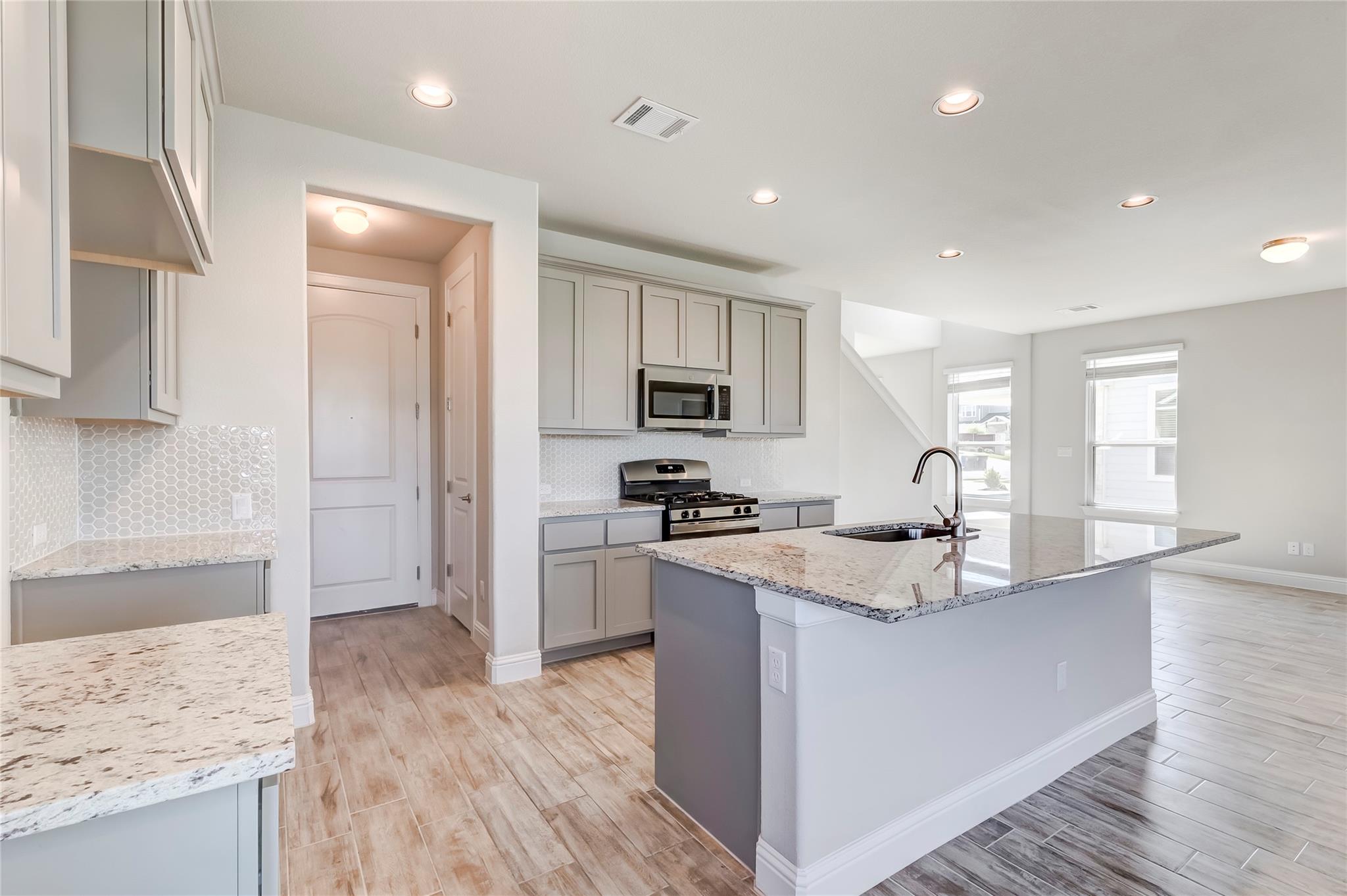 113 Riverhill Dr, Georgetown, TX 78628