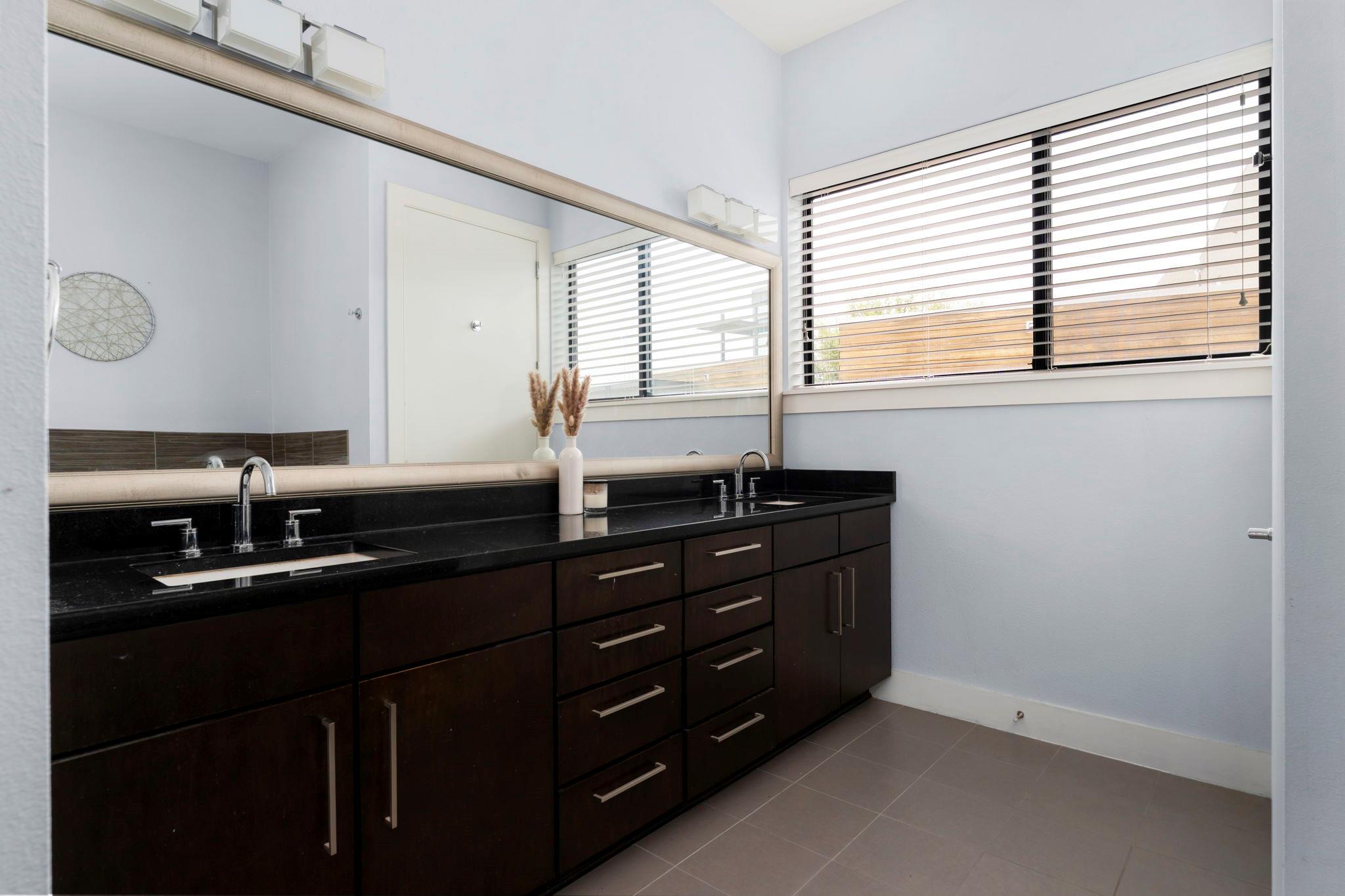 1101 Ivean Pearson Rd # F201, Lago Vista, TX 78645