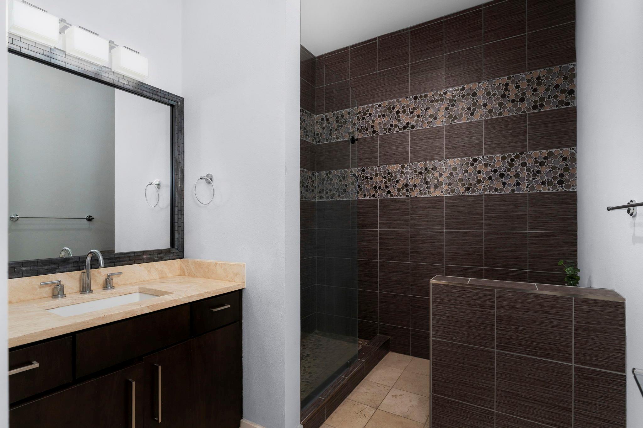 1101 Ivean Pearson Rd # F201, Lago Vista, TX 78645