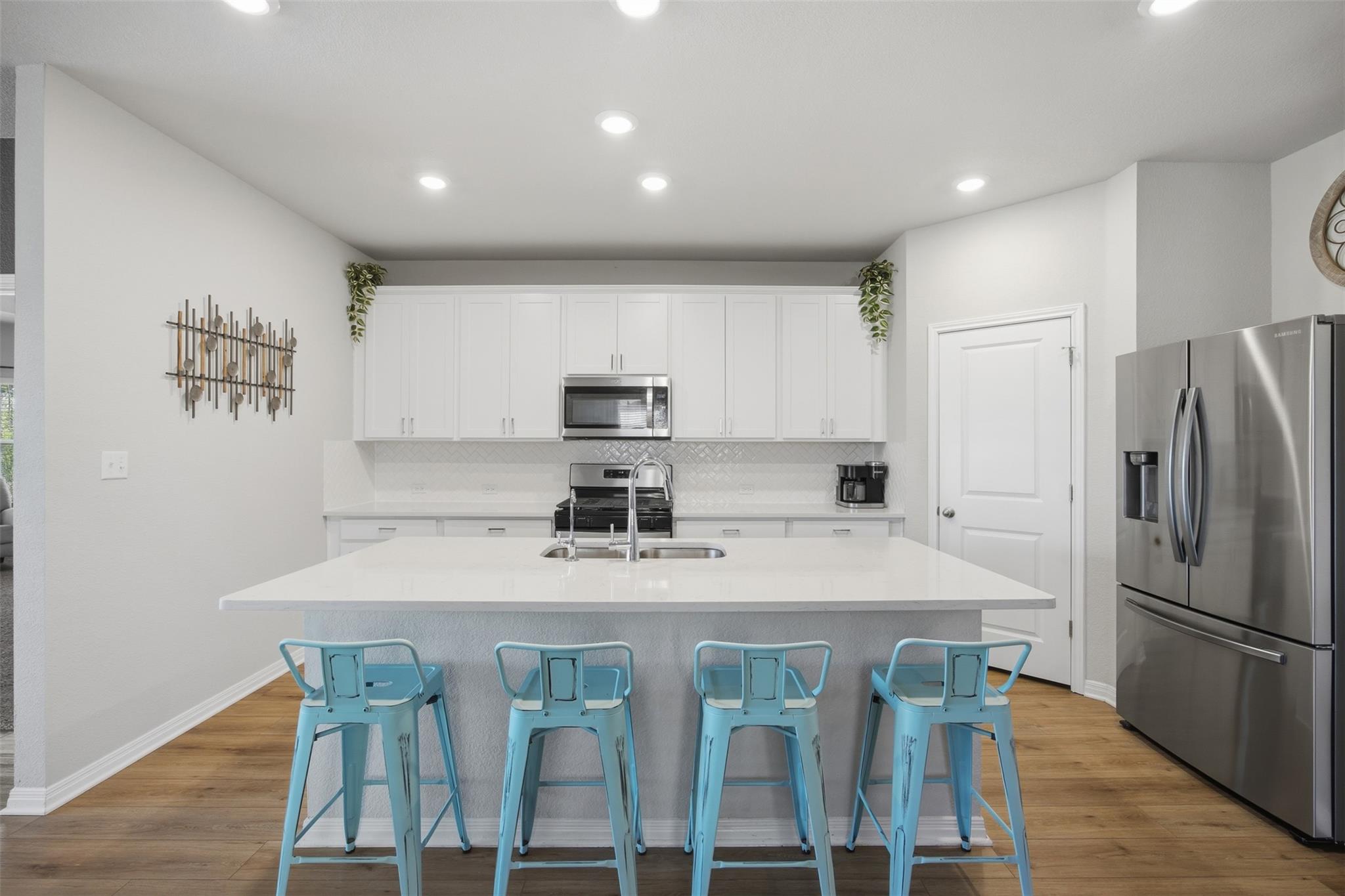 904 View Dr, Georgetown, TX 78628