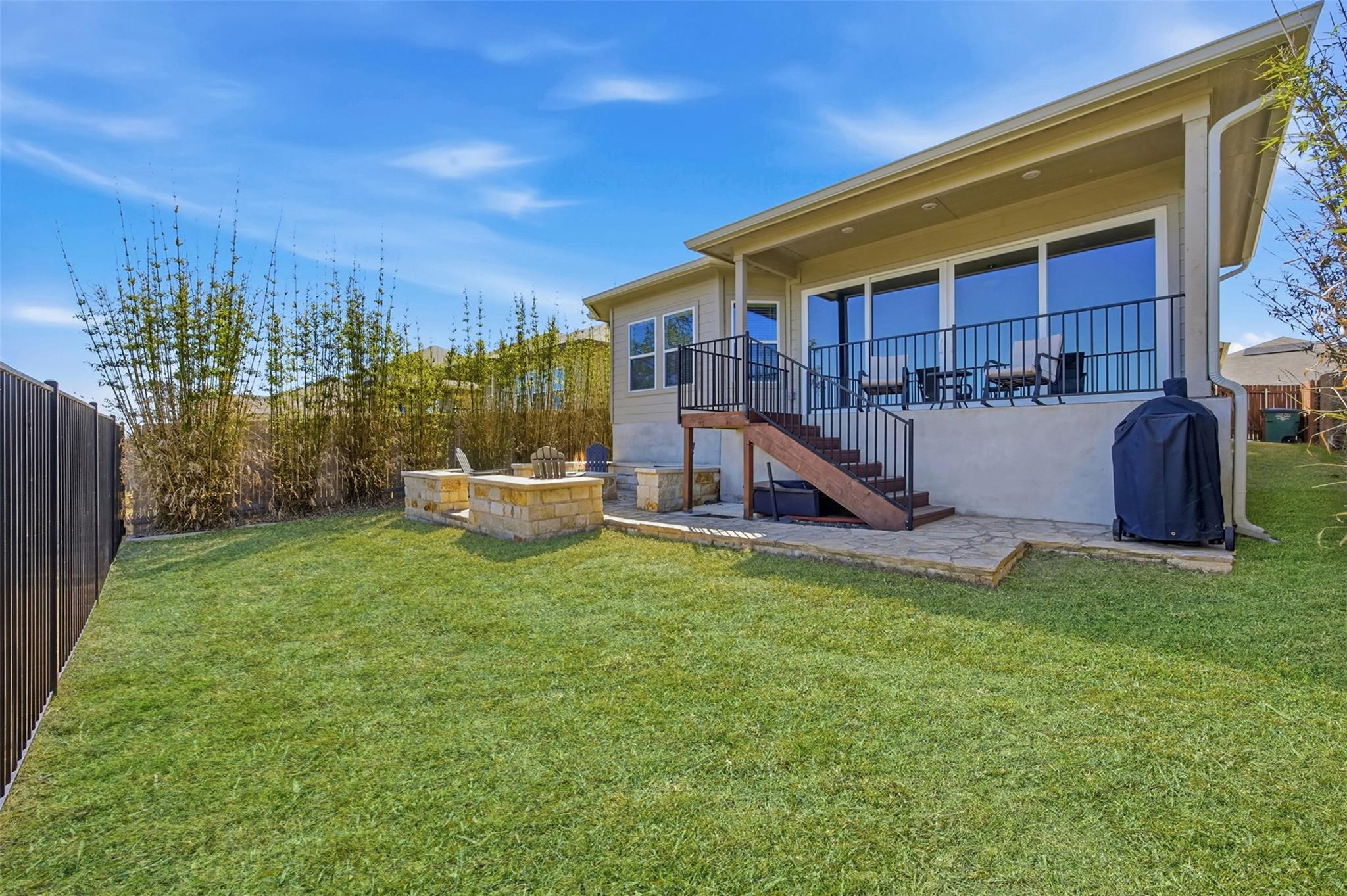 904 View Dr, Georgetown, TX 78628