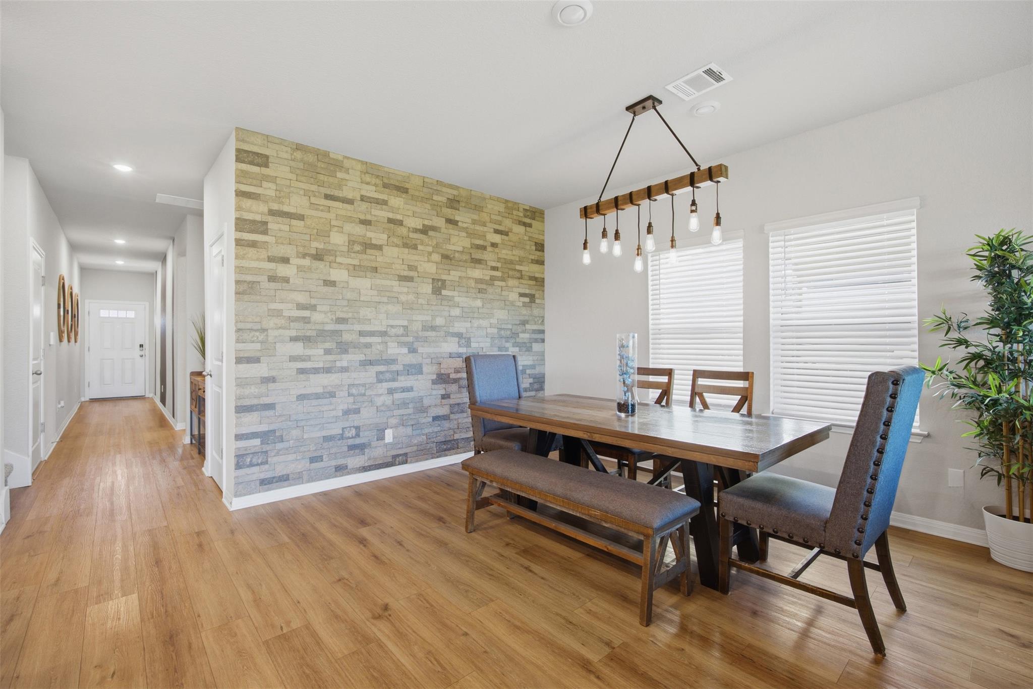 904 View Dr, Georgetown, TX 78628