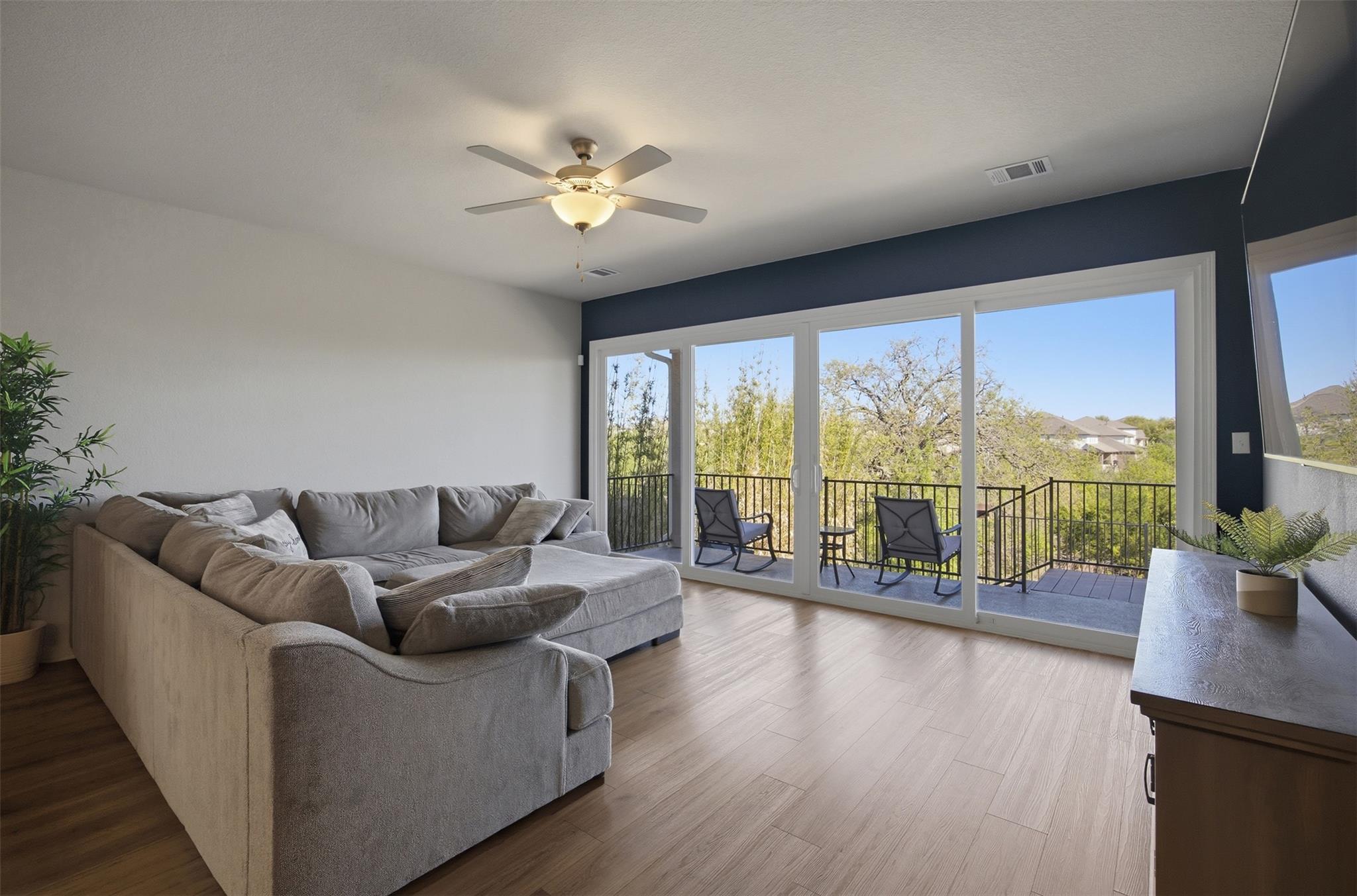 904 View Dr, Georgetown, TX 78628