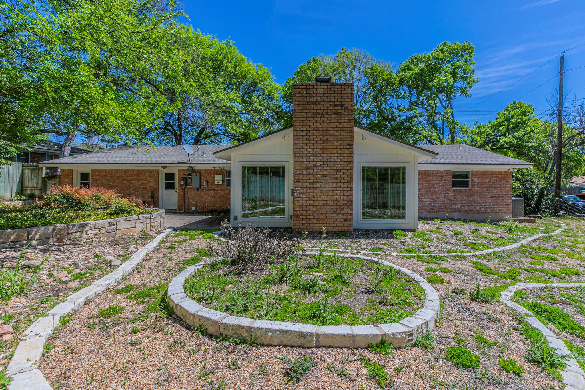 1808 N Beal St, Belton, TX 76513