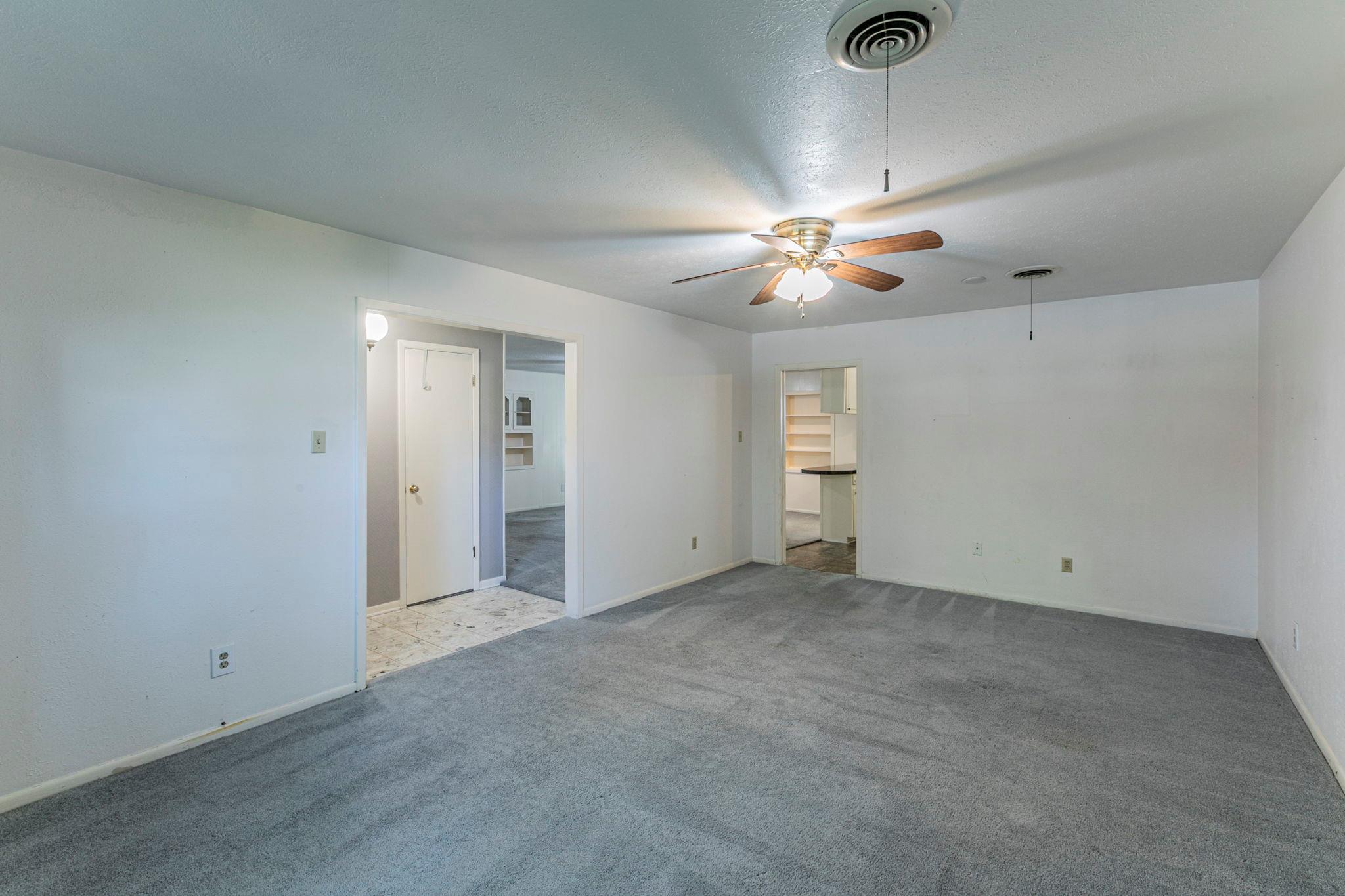 1808 N Beal St, Belton, TX 76513