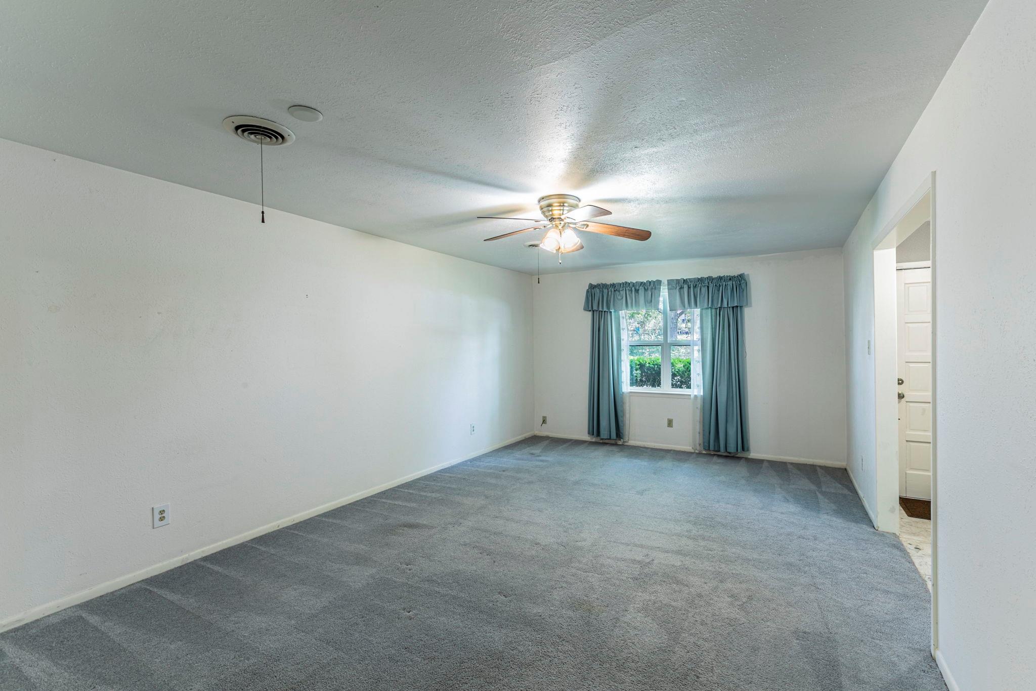 1808 N Beal St, Belton, TX 76513