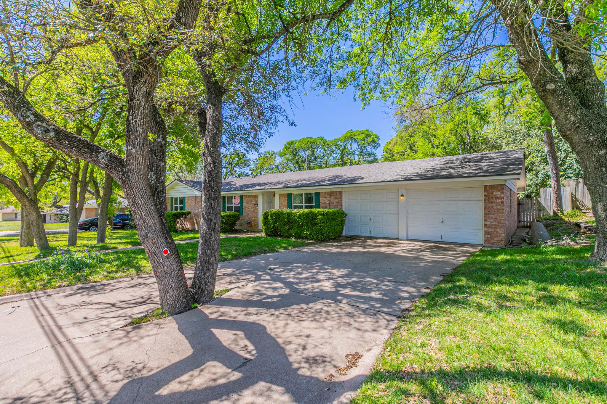 1808 N Beal St, Belton, TX 76513