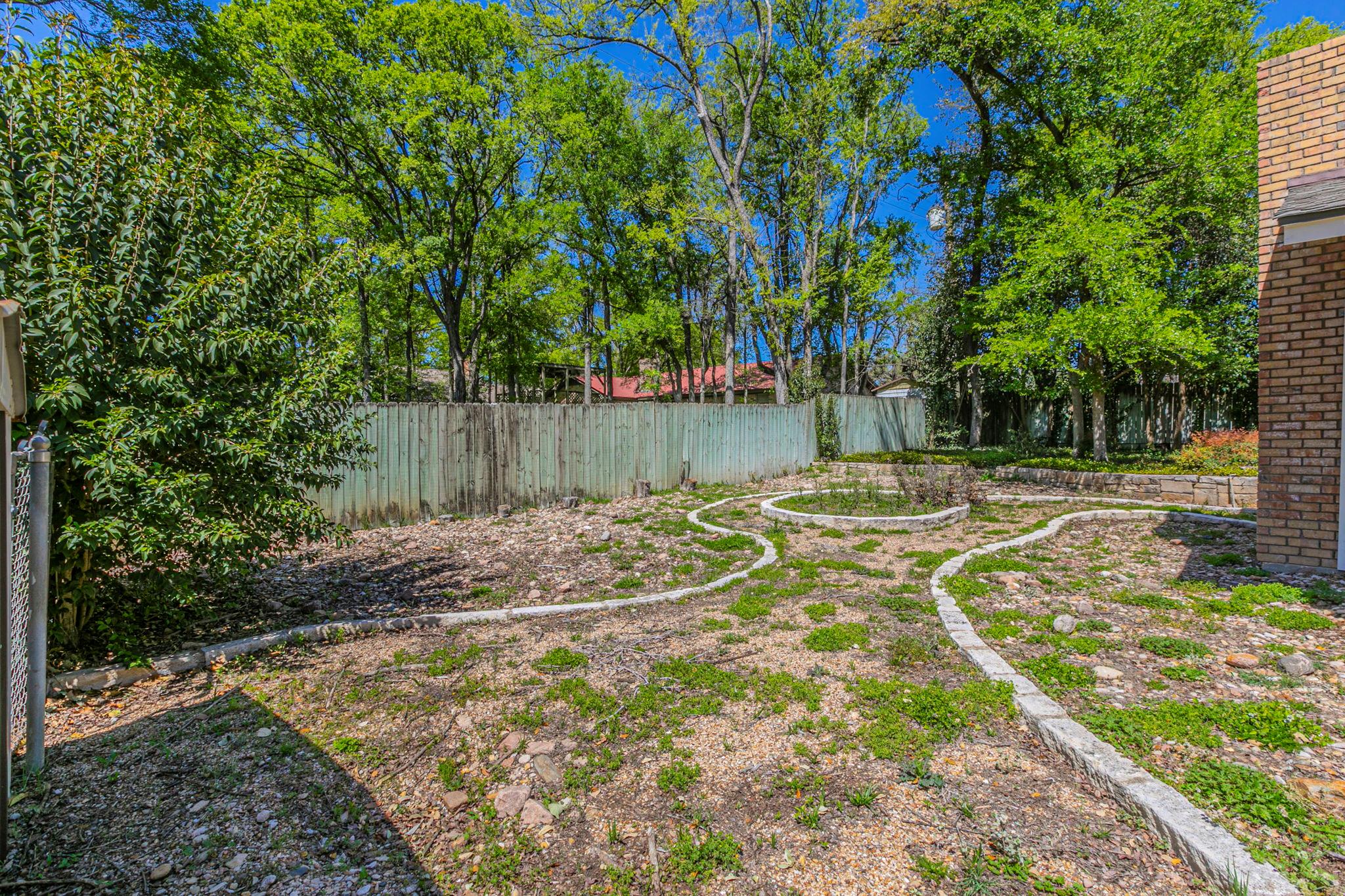 1808 N Beal St, Belton, TX 76513