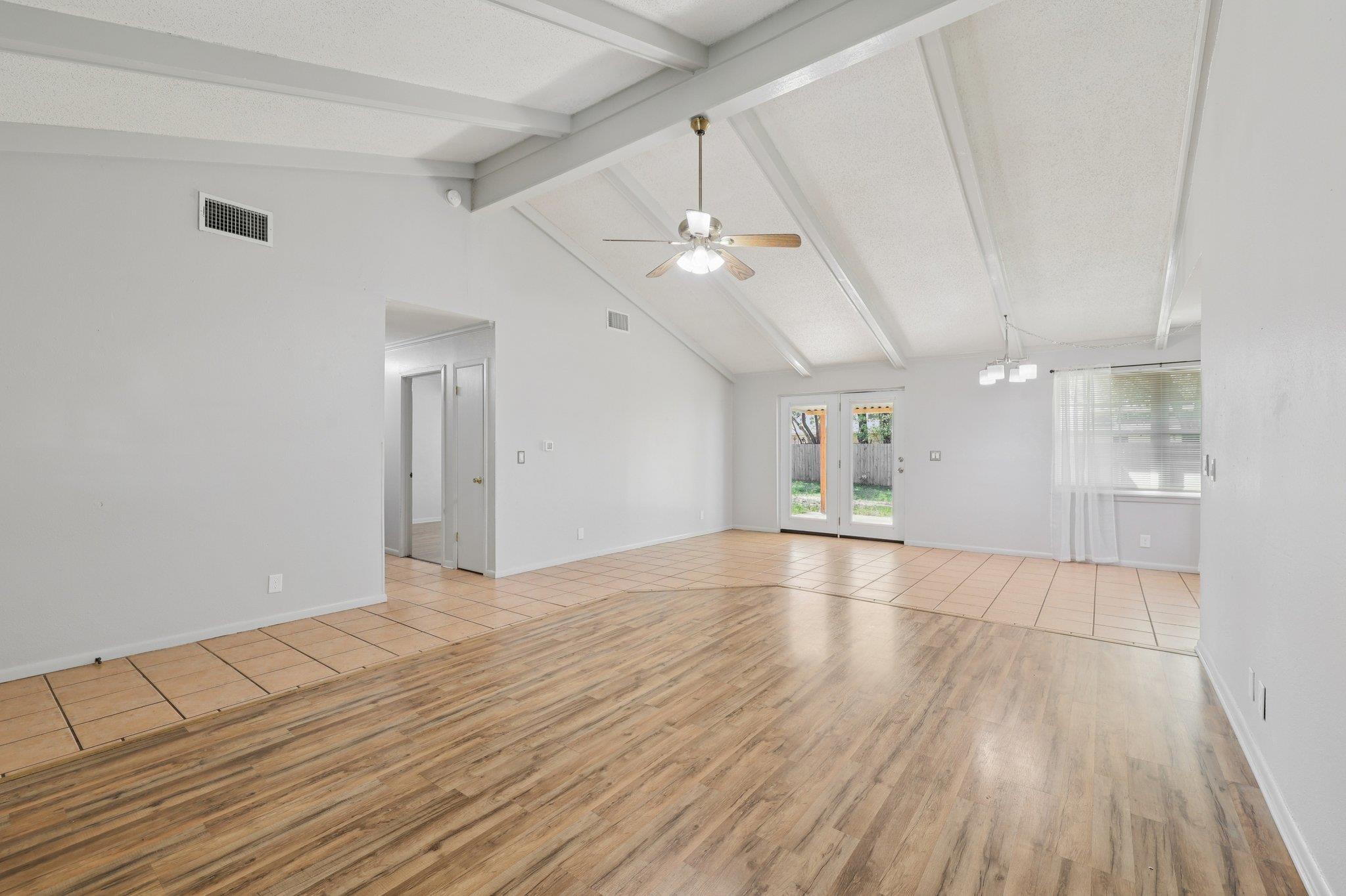 110 Jones St, Bastrop, TX 78602