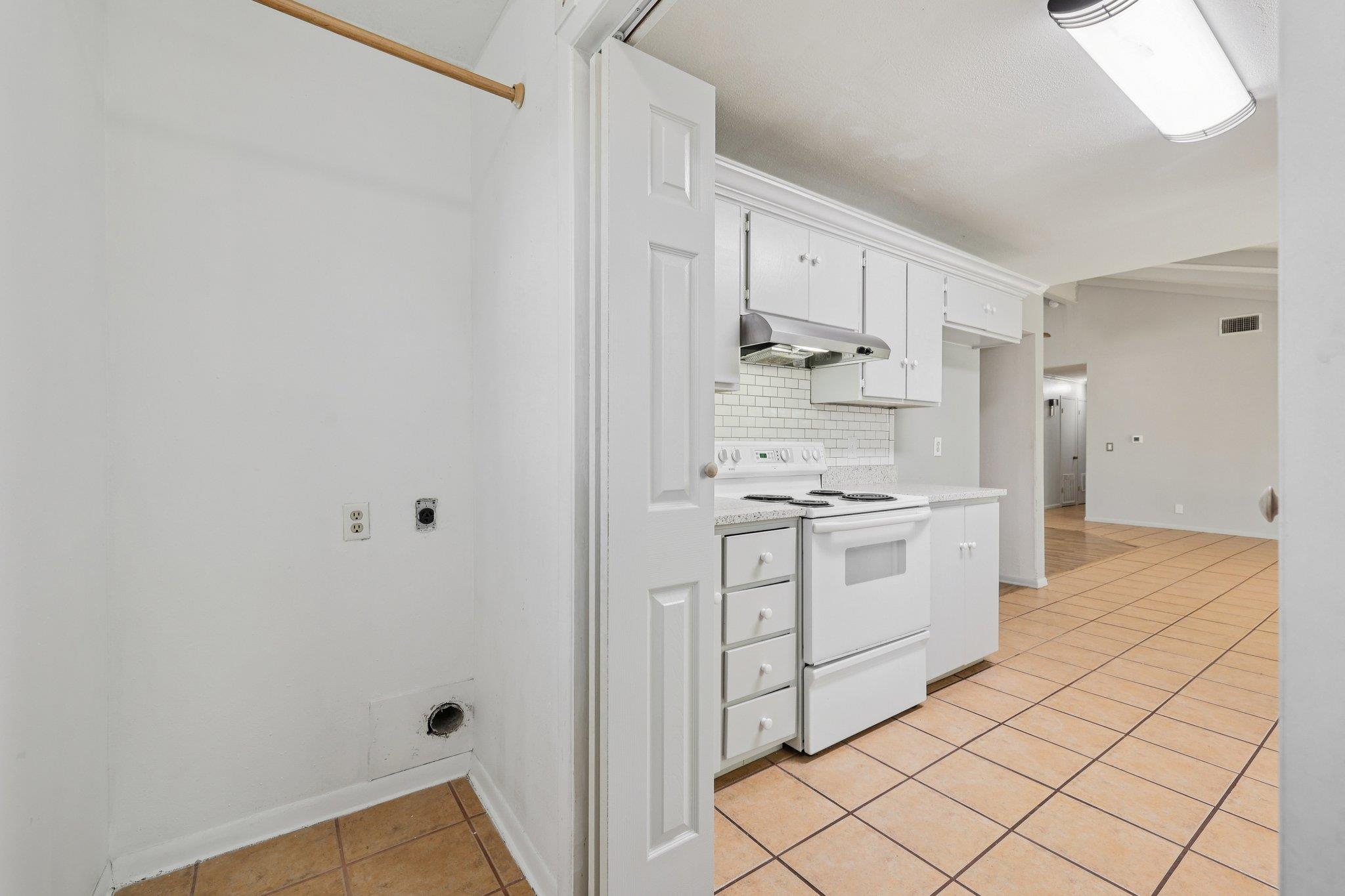 110 Jones St, Bastrop, TX 78602