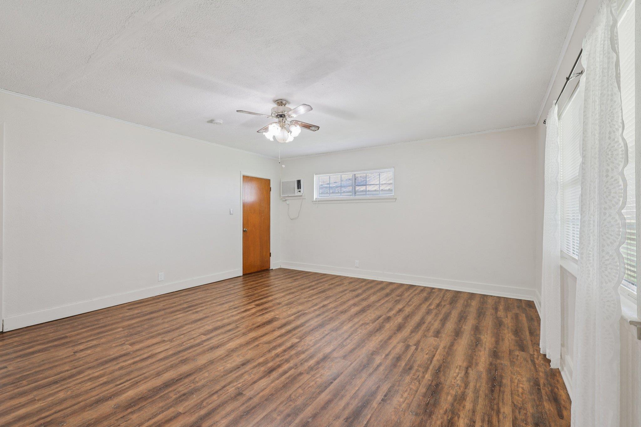 110 Jones St, Bastrop, TX 78602