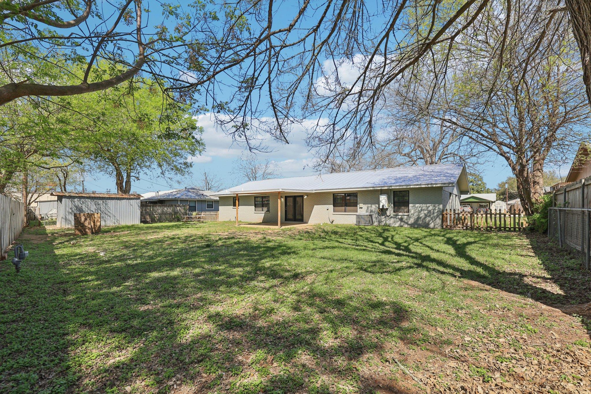 110 Jones St, Bastrop, TX 78602