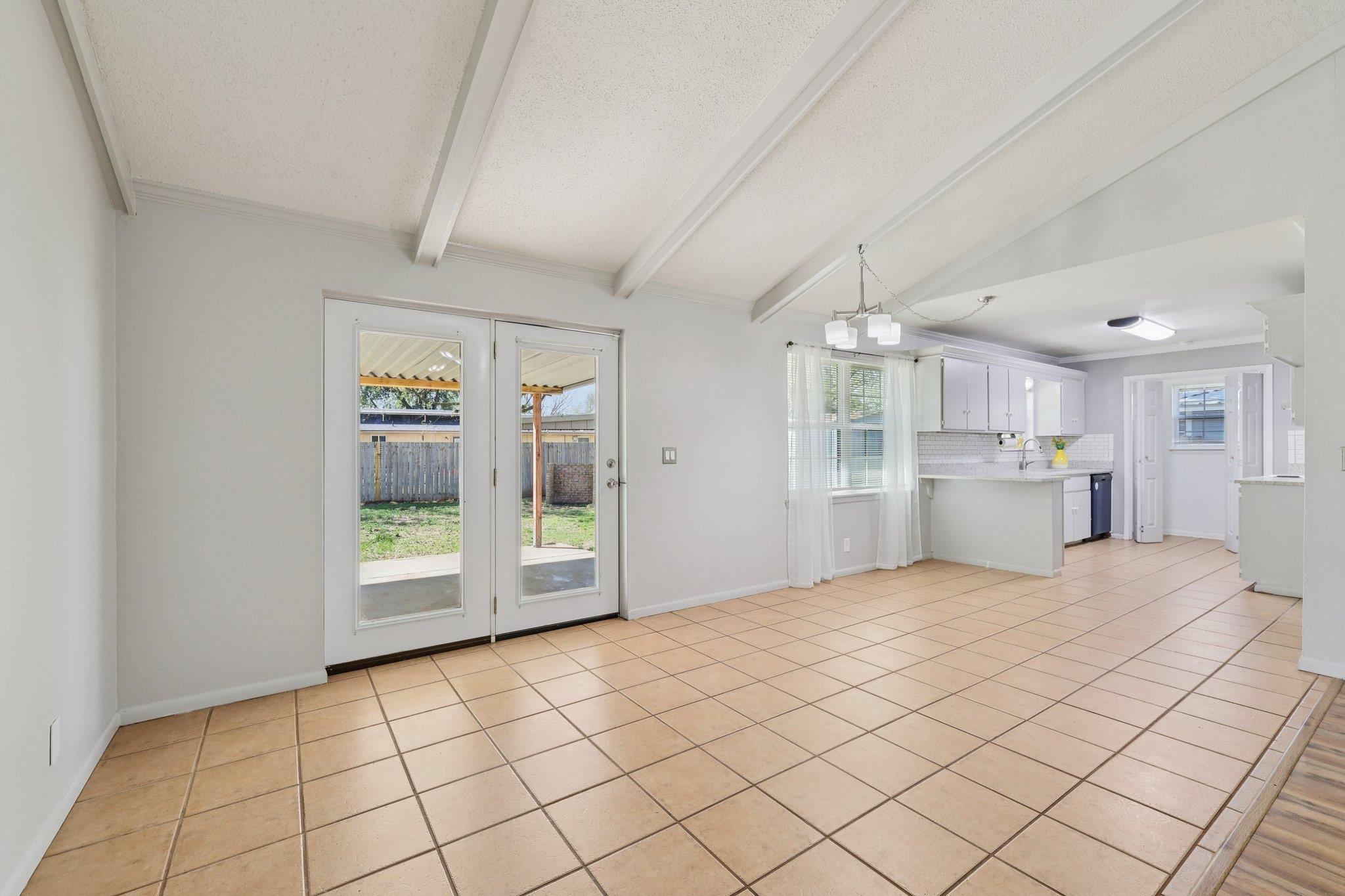 110 Jones St, Bastrop, TX 78602