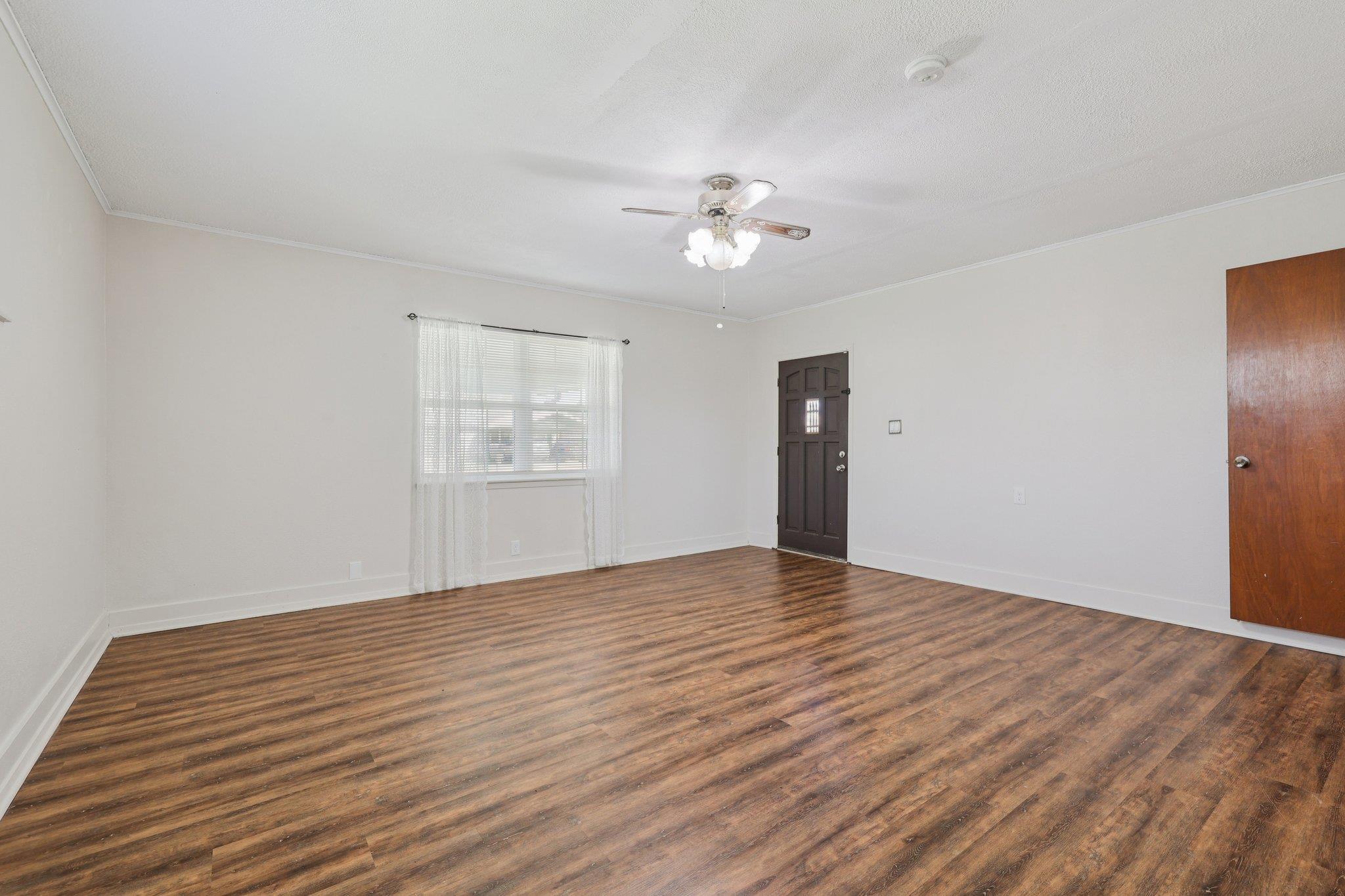 110 Jones St, Bastrop, TX 78602