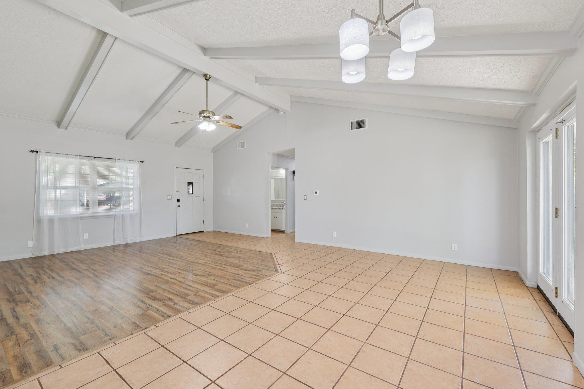 110 Jones St, Bastrop, TX 78602