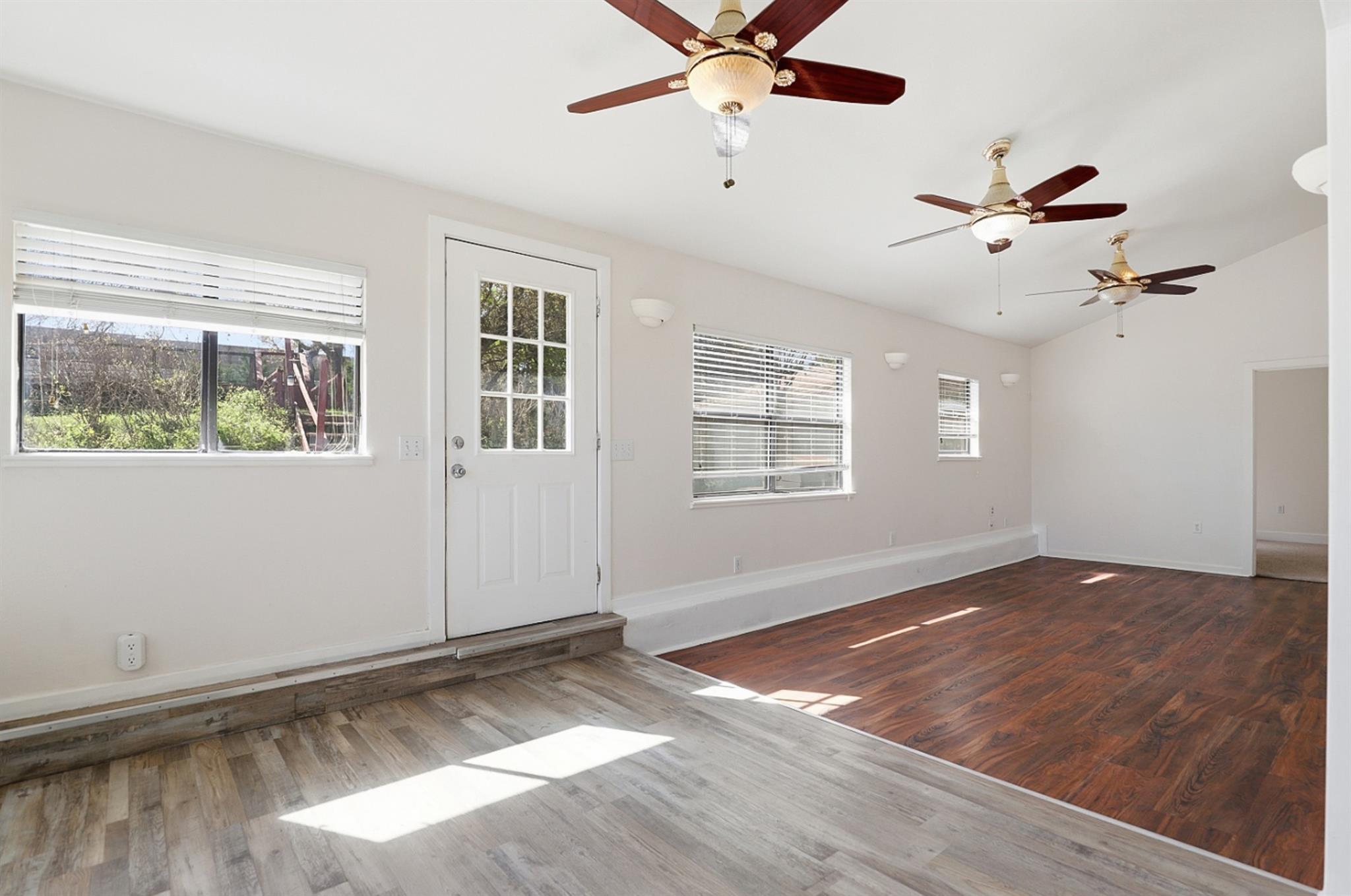 128 Skyview Ter, Leander, TX 78641