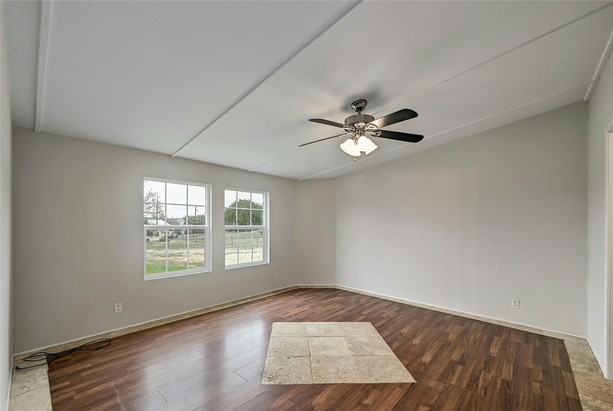 22515 Felicia Dr, Spicewood, TX 78669