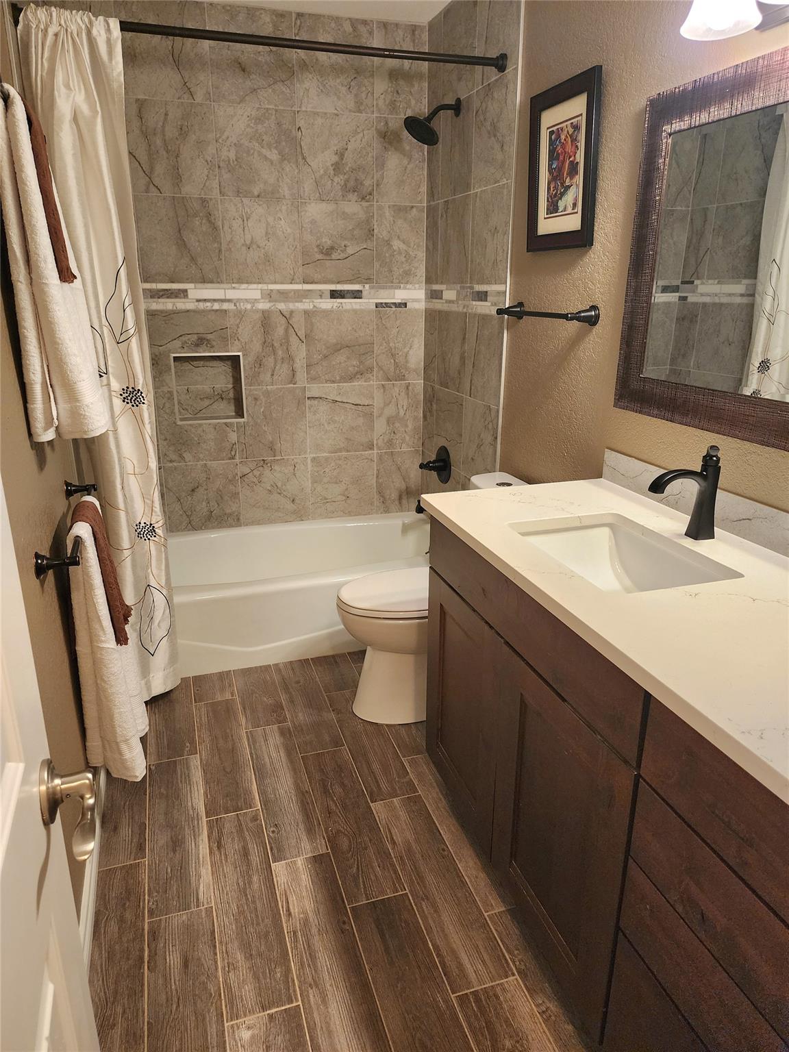 817 Willow Creek Cir, San Marcos, TX 78666