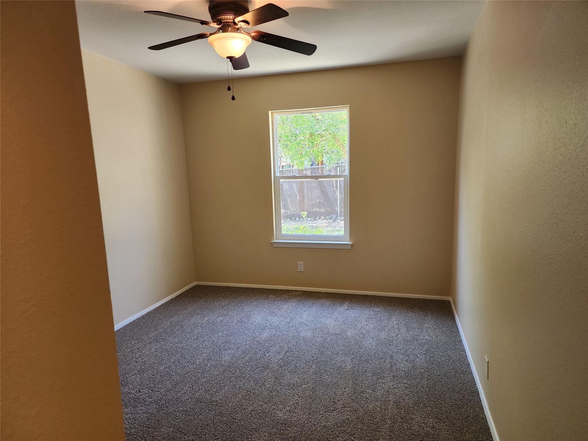 817 Willow Creek Cir, San Marcos, TX 78666