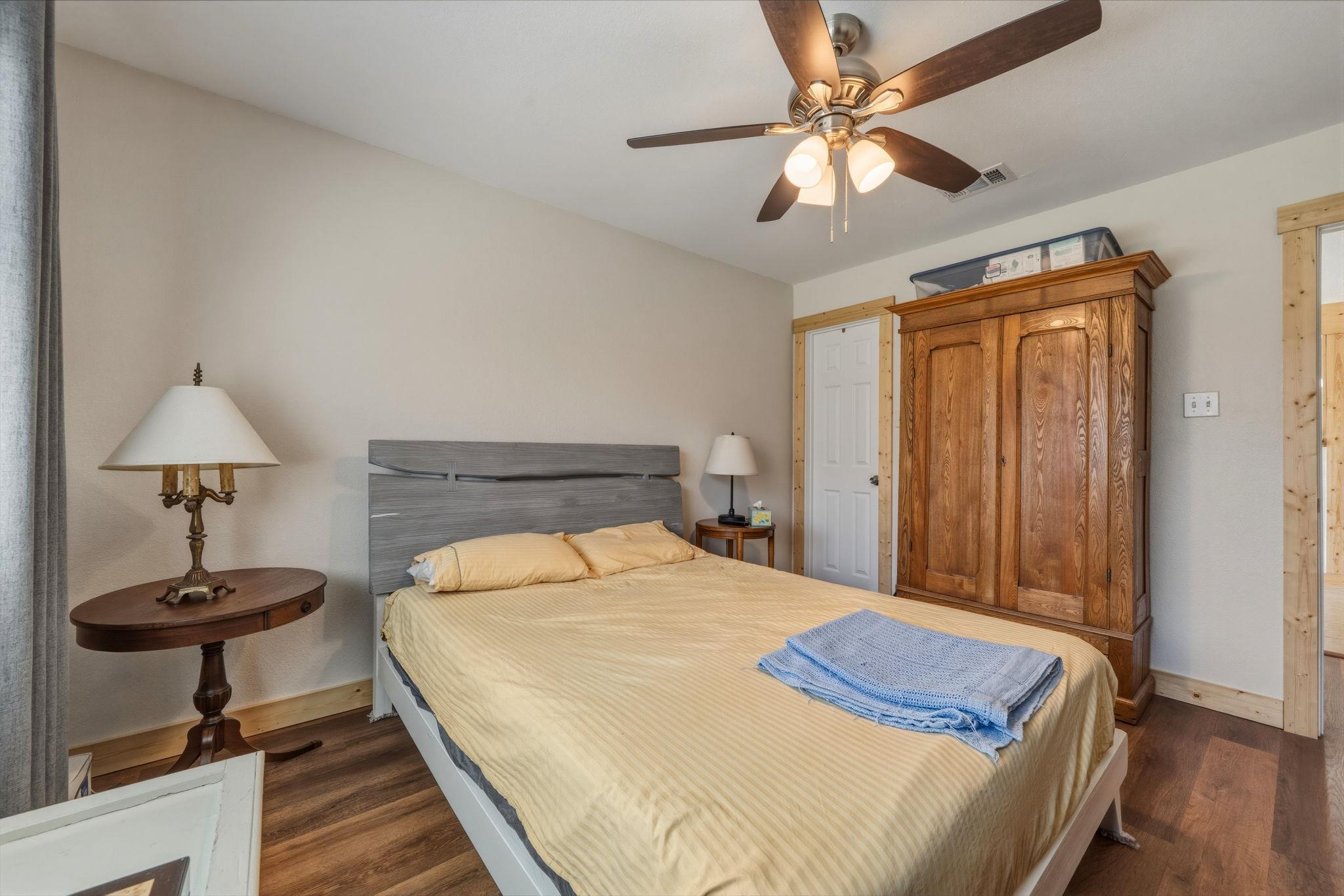 513 TEXAS Ave, Round Rock, TX 78664