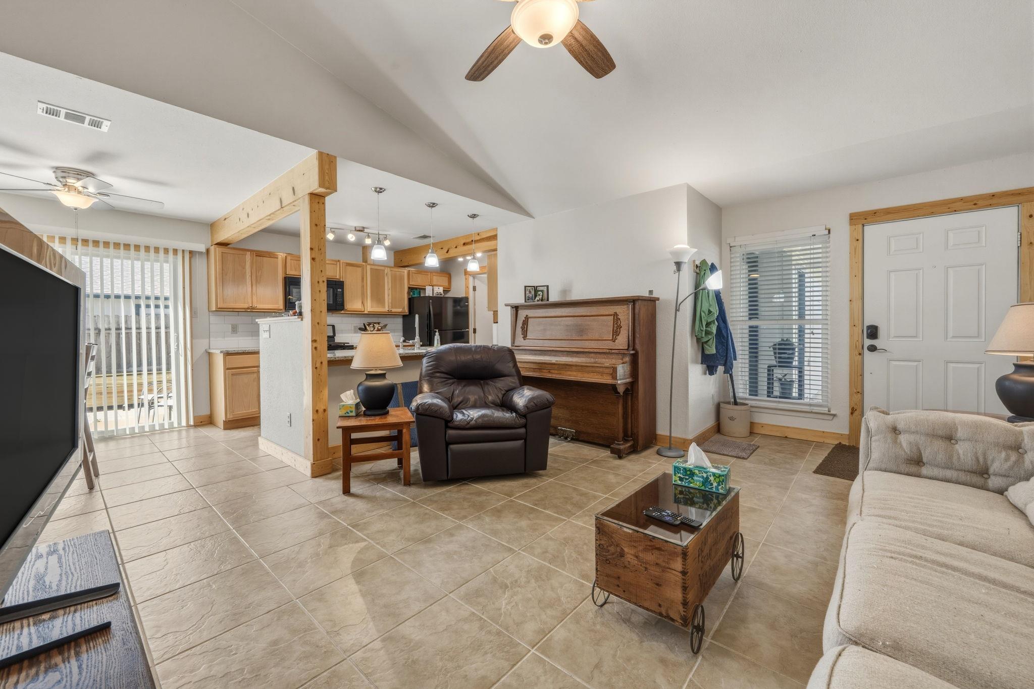 513 TEXAS Ave, Round Rock, TX 78664