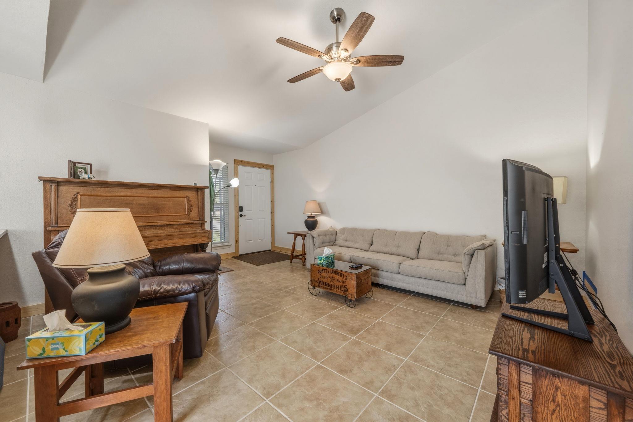 513 TEXAS Ave, Round Rock, TX 78664