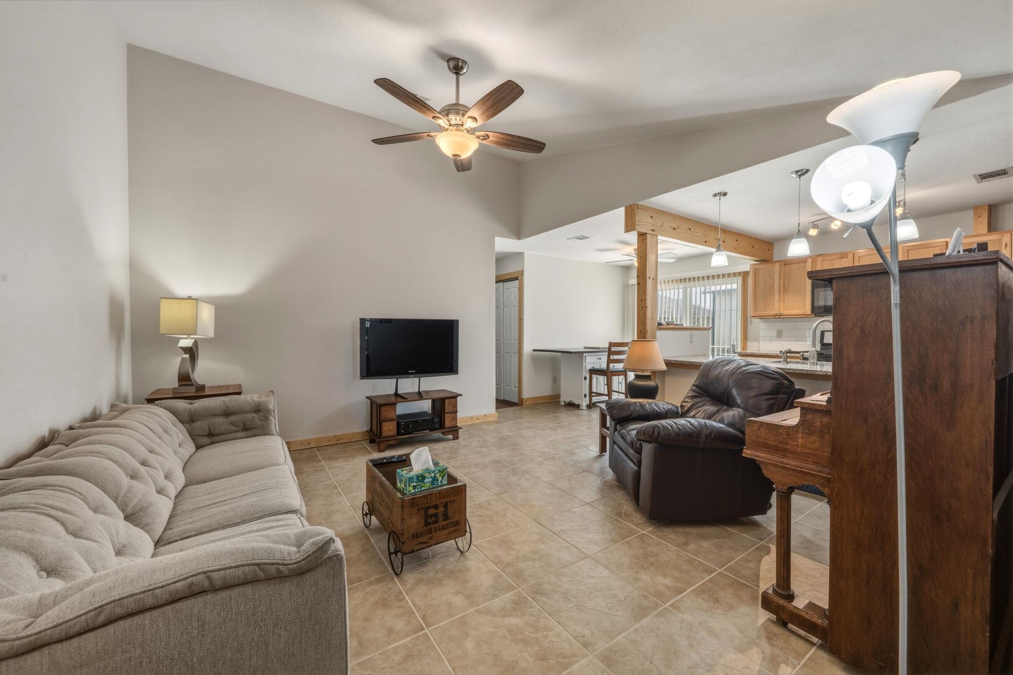 513 TEXAS Ave, Round Rock, TX 78664