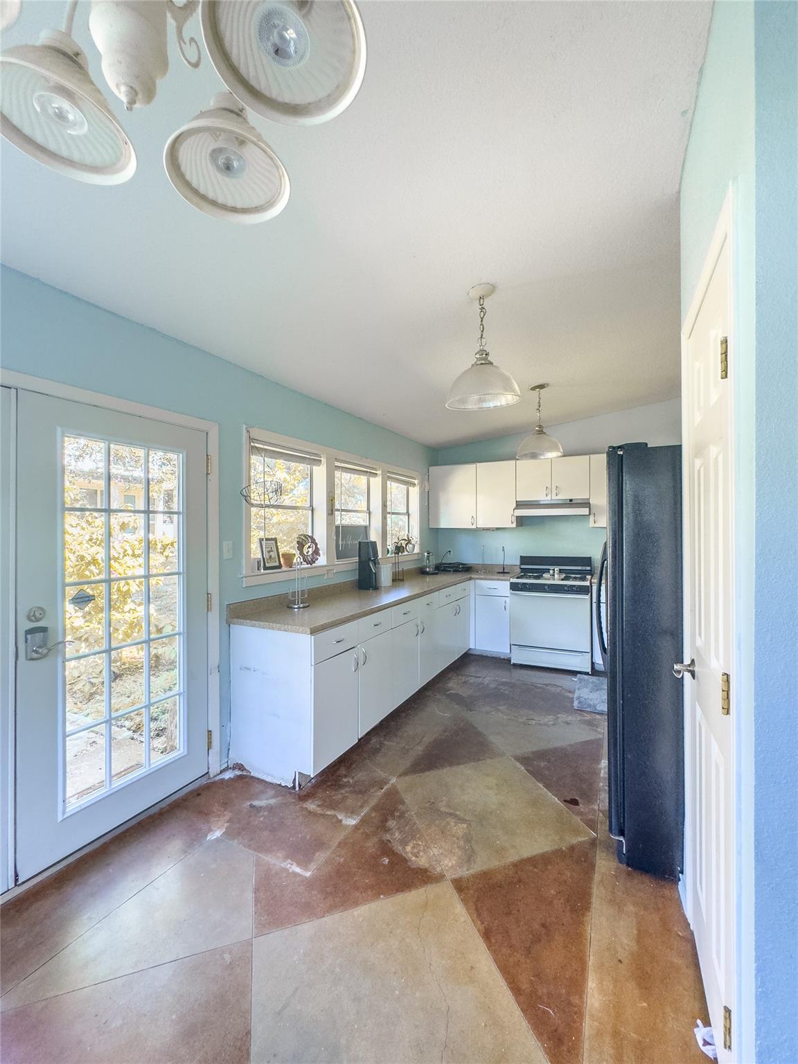 6700 Menchaca Rd # 1-J, Austin, TX 78745