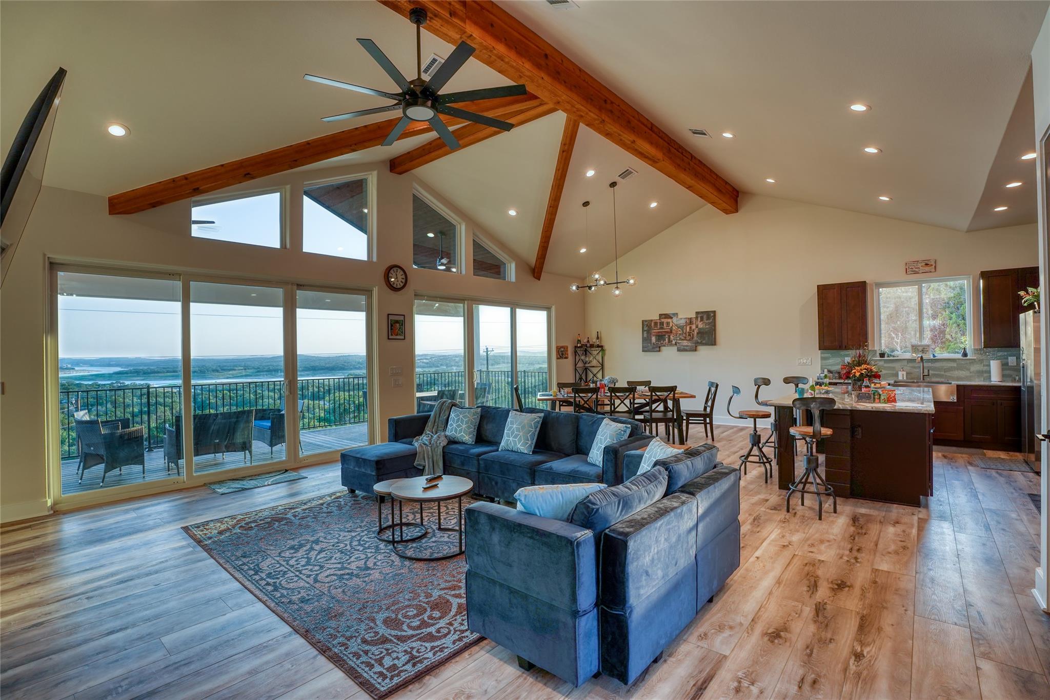 7002 Deepwood Dr, Lago Vista, TX 78645