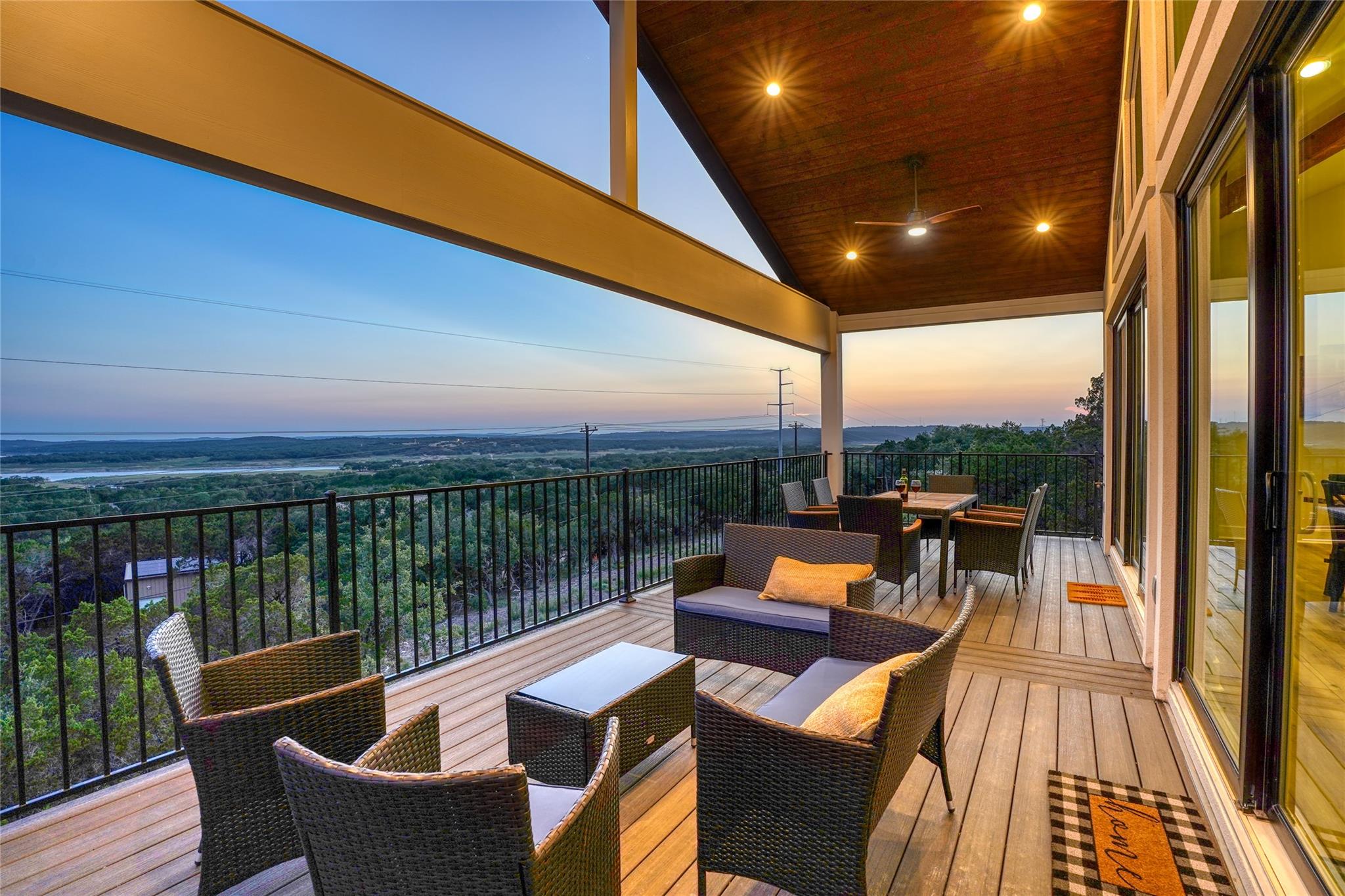 7002 Deepwood Dr, Lago Vista, TX 78645