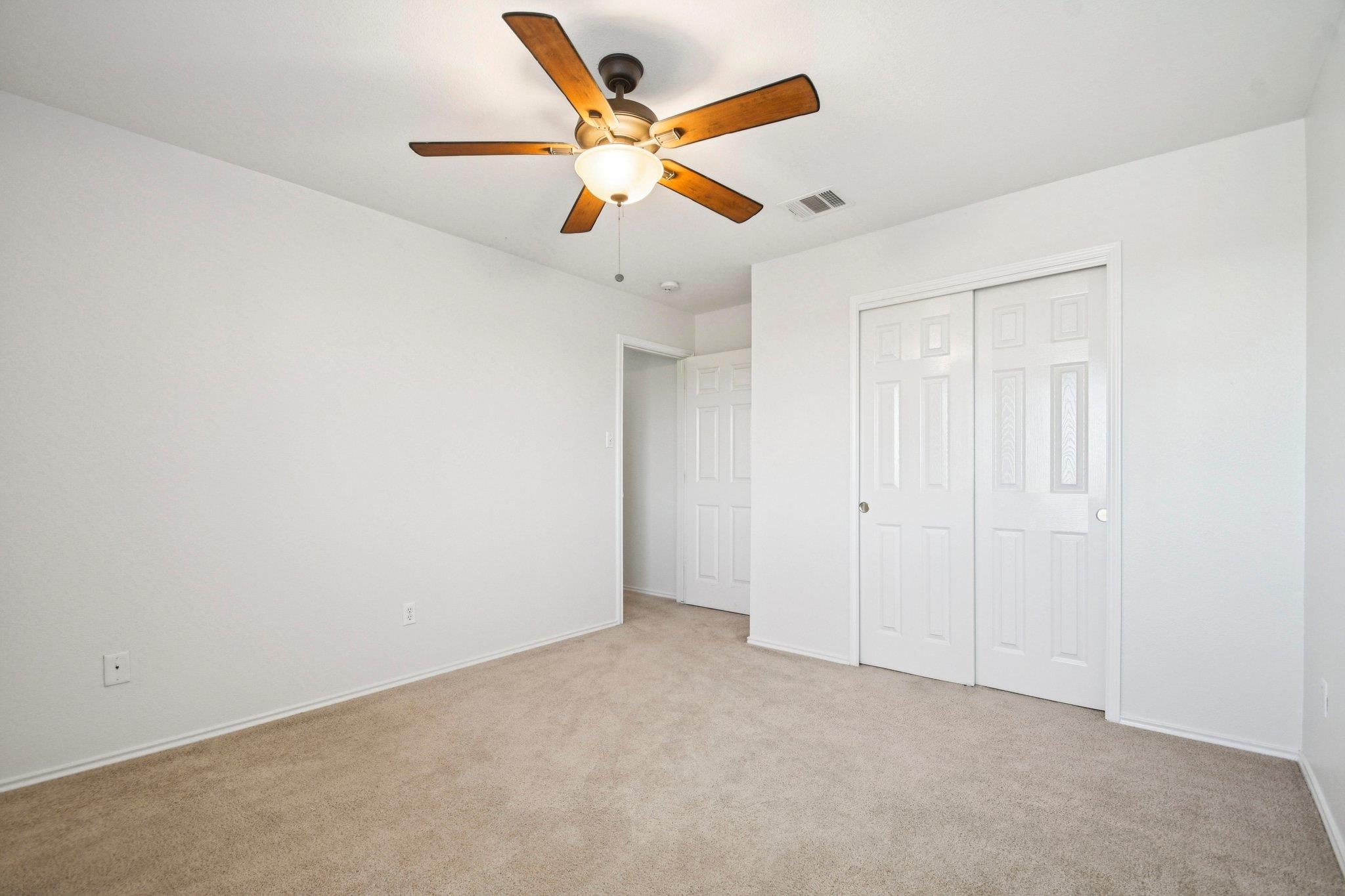 217 Killian Loop, Hutto, TX 78634