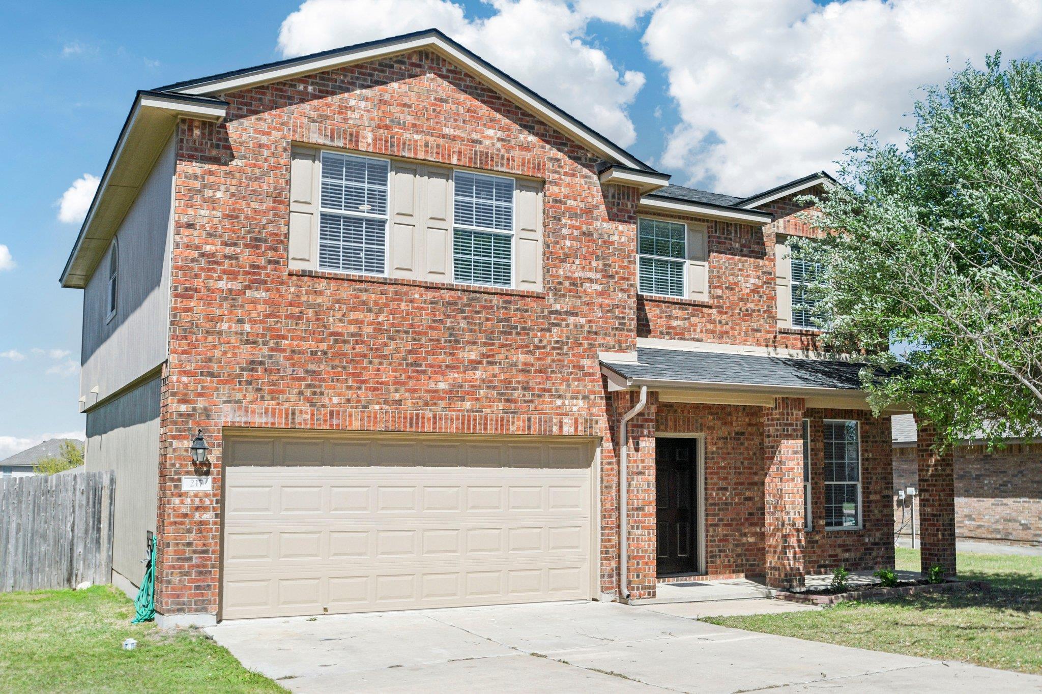 217 Killian Loop, Hutto, TX 78634