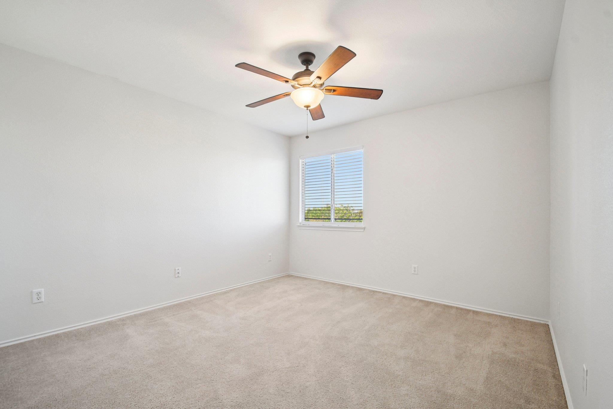 217 Killian Loop, Hutto, TX 78634