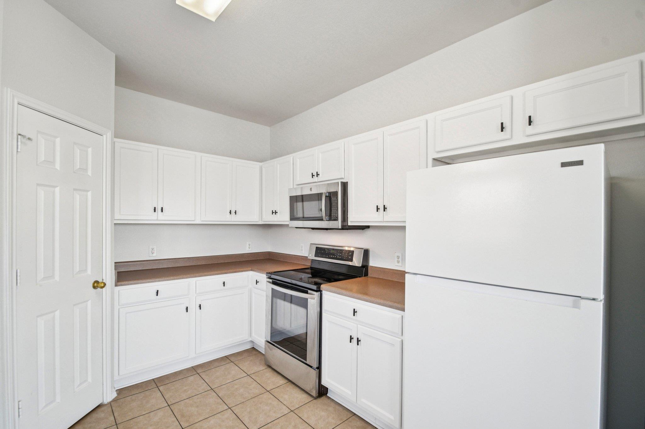 217 Killian Loop, Hutto, TX 78634