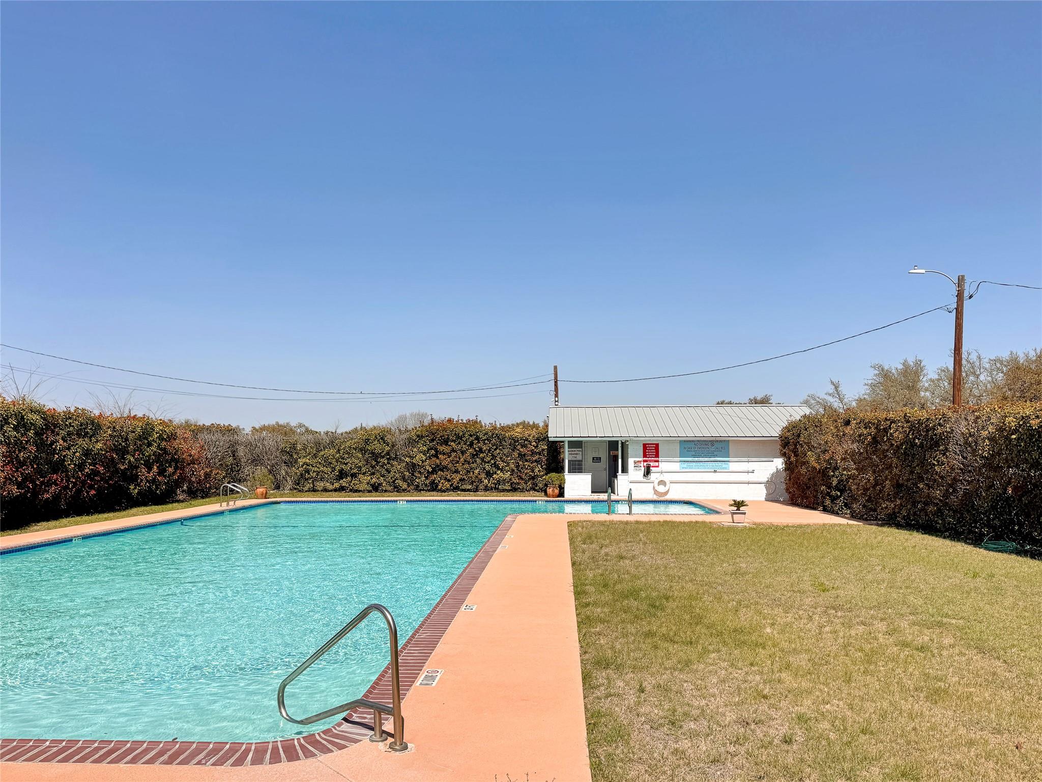 2872 Lakeview Dr, Canyon Lake, TX 78133