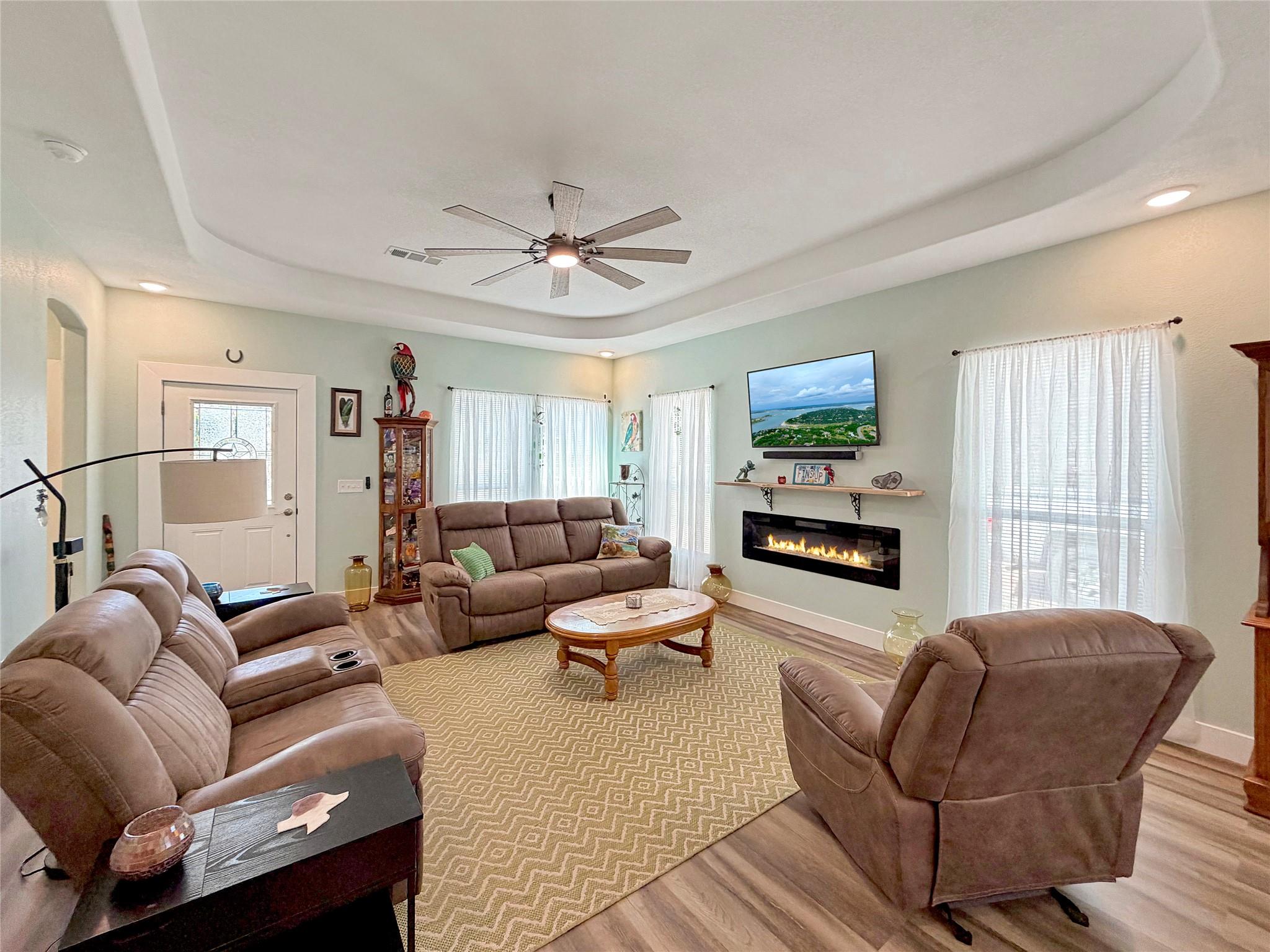 2872 Lakeview Dr, Canyon Lake, TX 78133