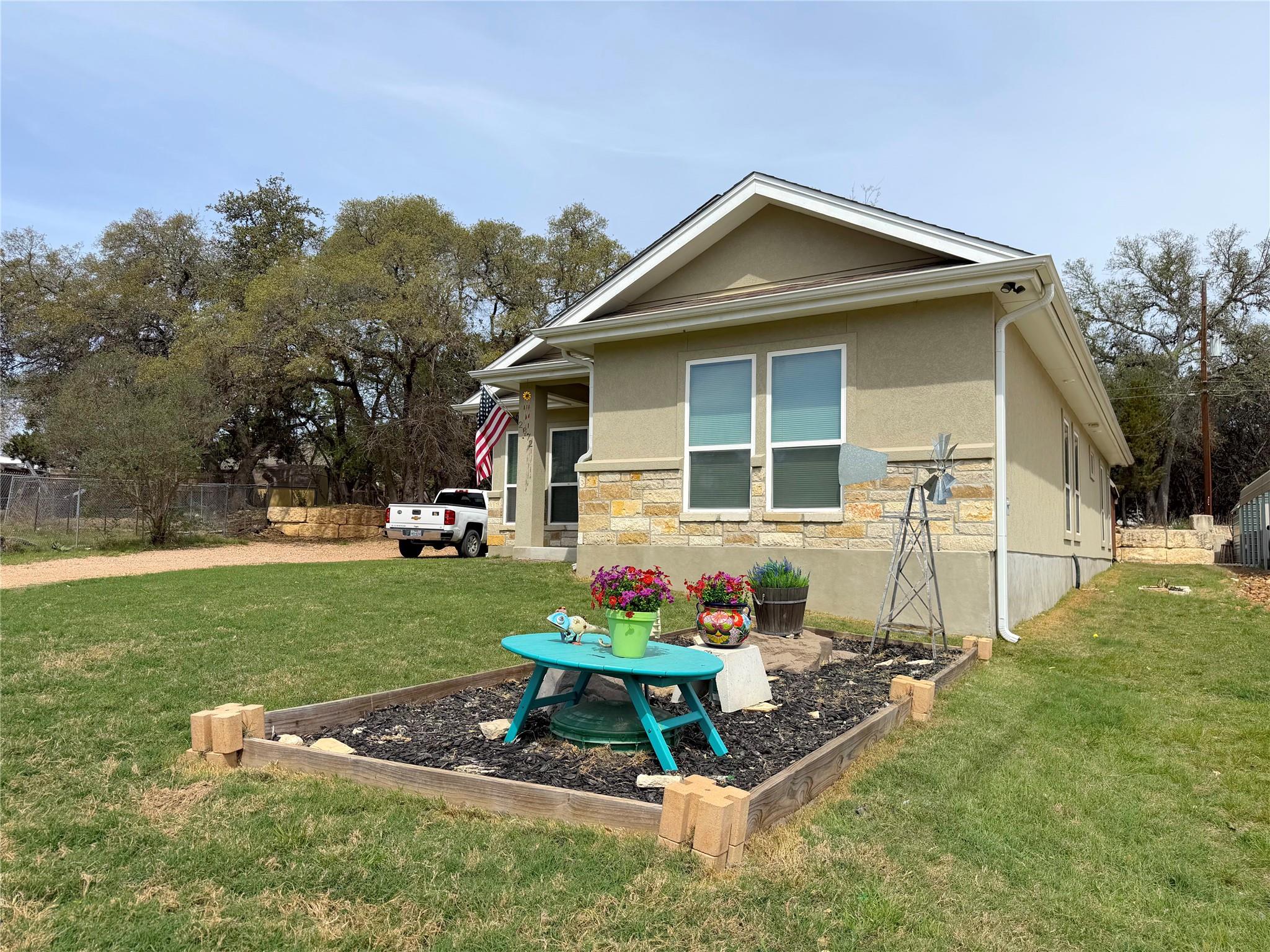 2872 Lakeview Dr, Canyon Lake, TX 78133