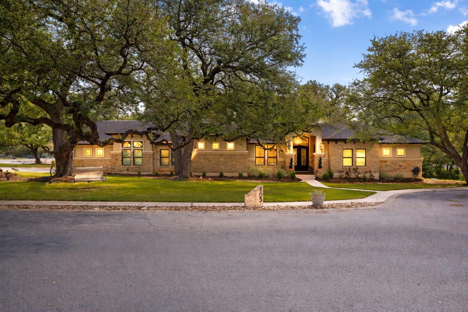 103 Buffalo Trl, Liberty Hill, TX 78642