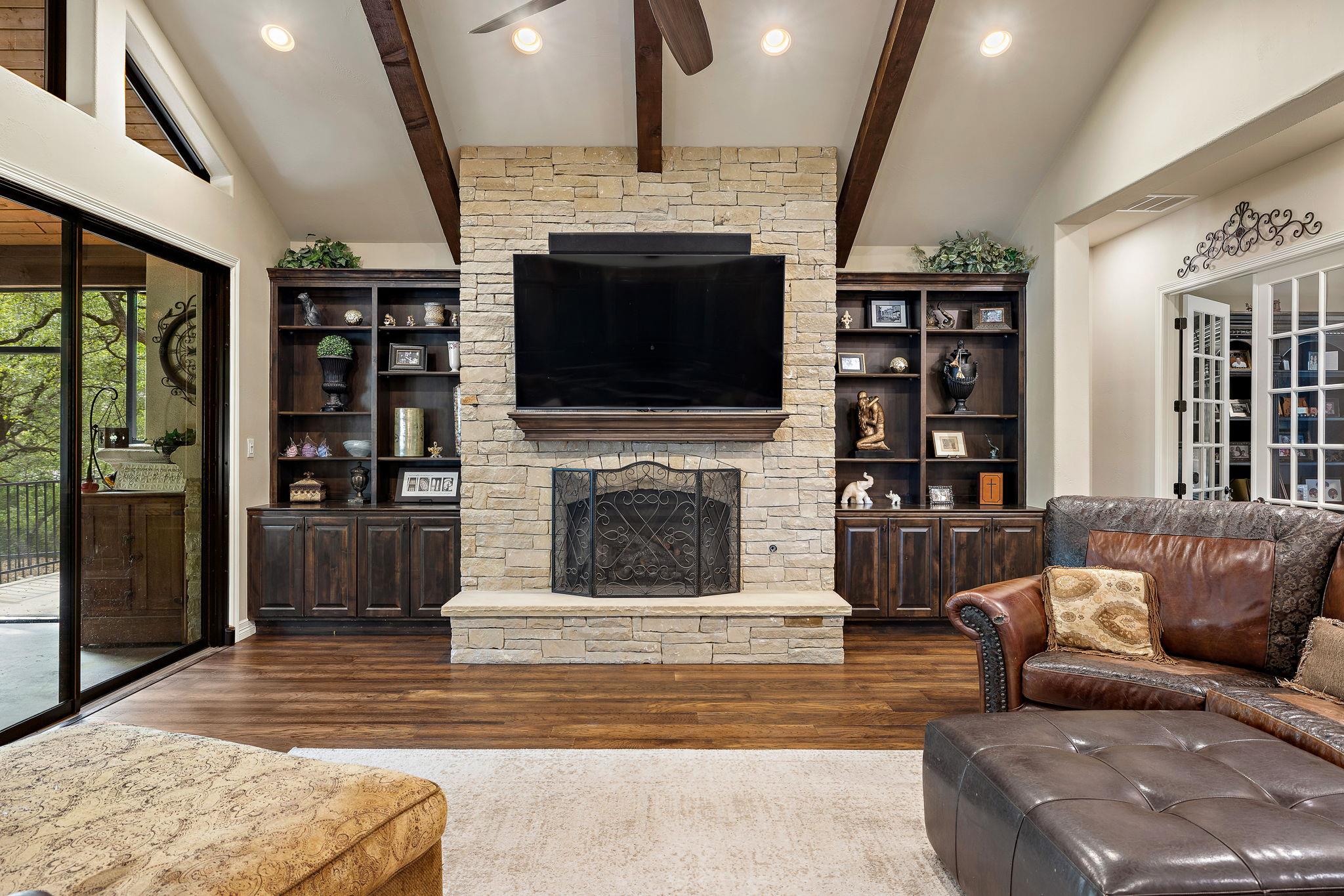 103 Buffalo Trl, Liberty Hill, TX 78642