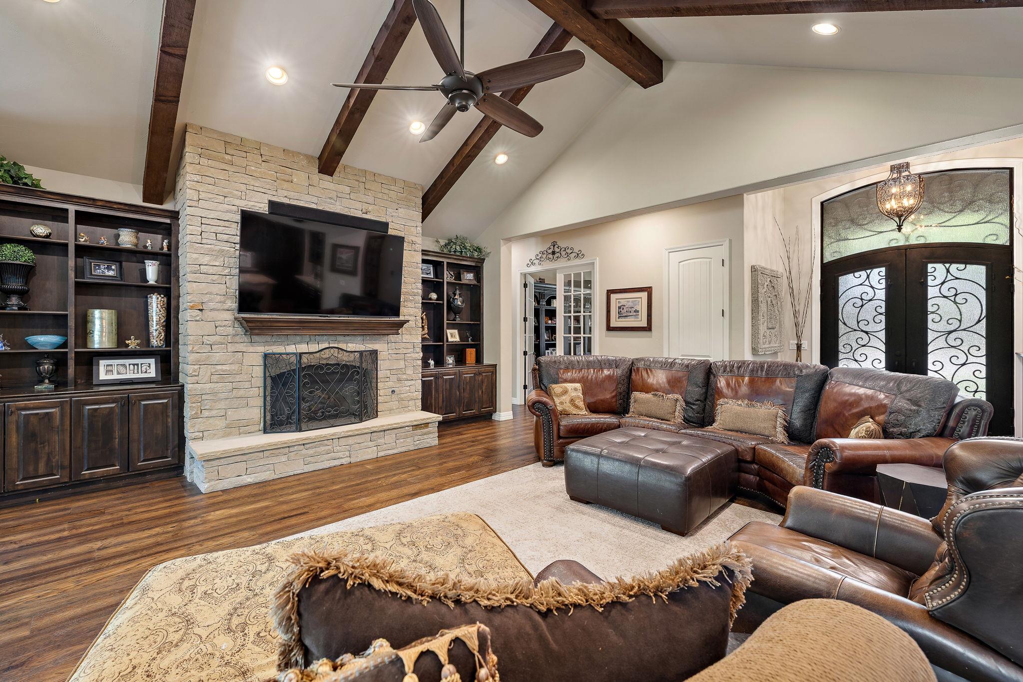 103 Buffalo Trl, Liberty Hill, TX 78642