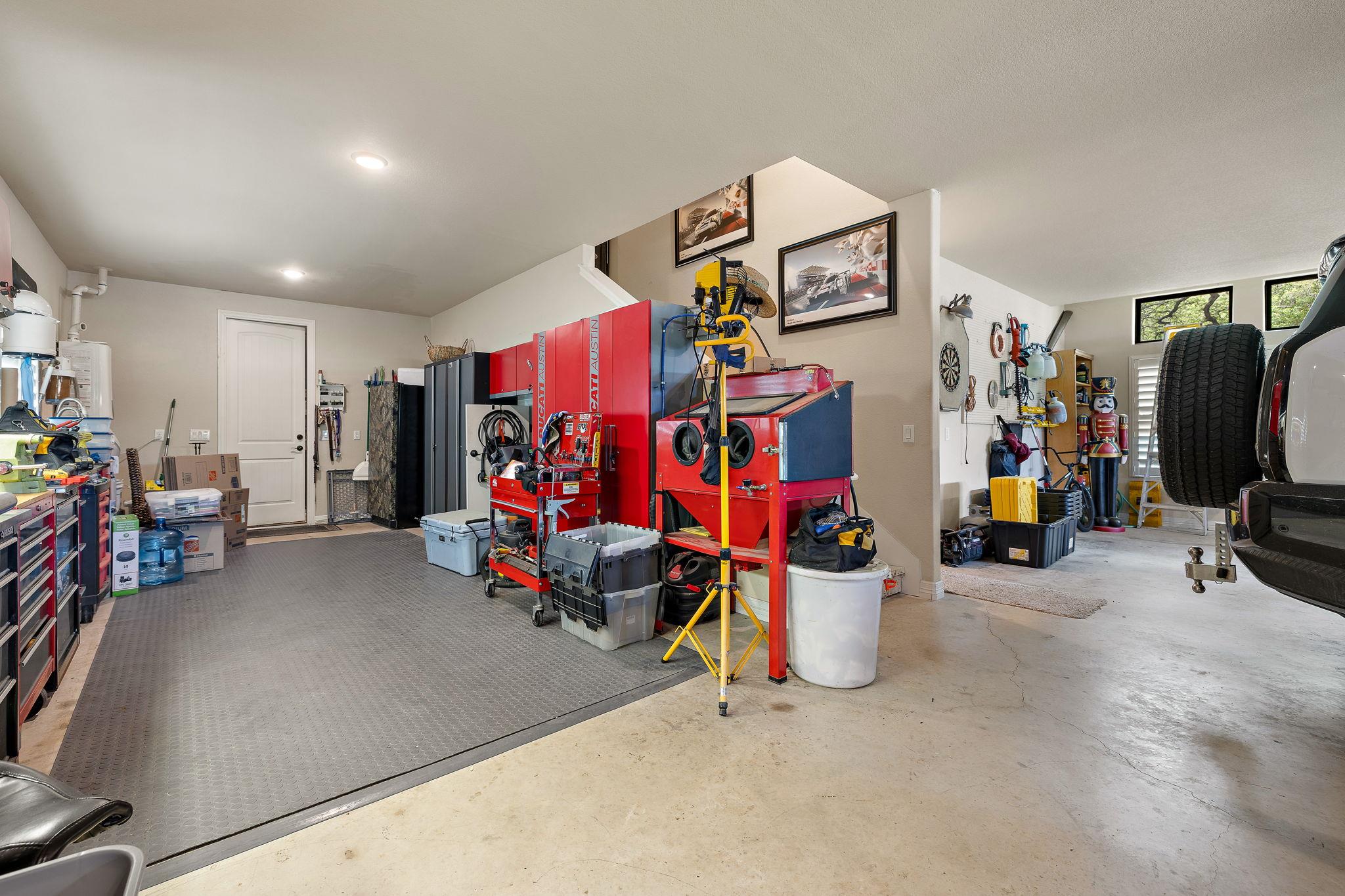 103 Buffalo Trl, Liberty Hill, TX 78642